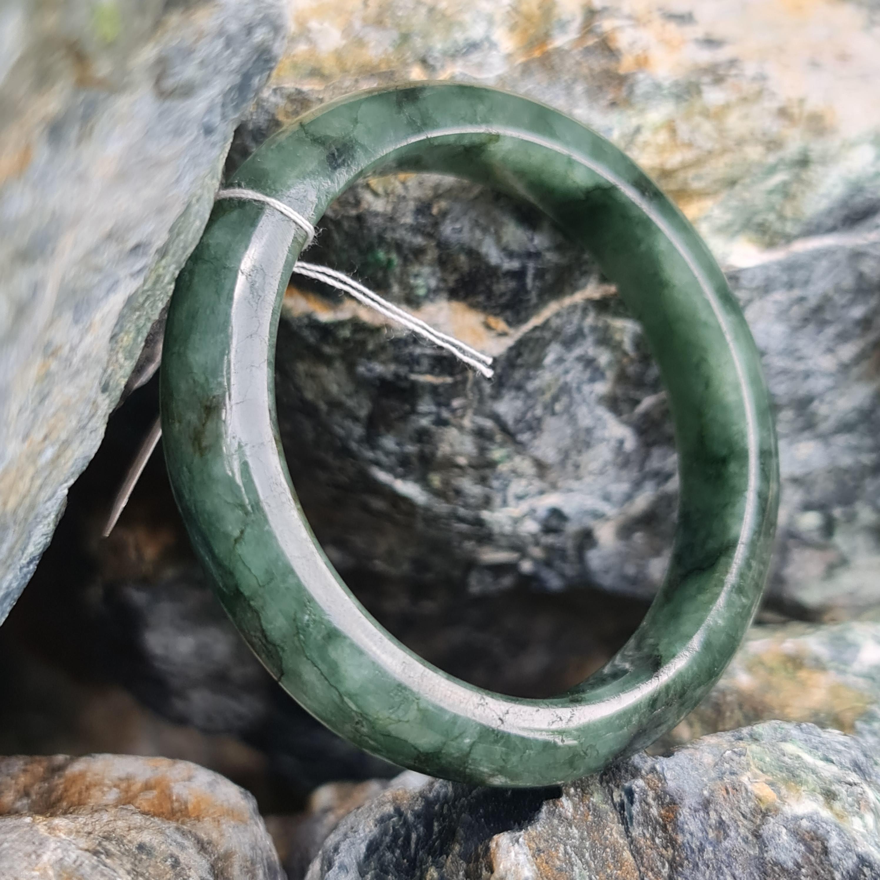 JB6804052 หยก พม่า แท้ Jade กำไลหยก 56.8 มม. (Jadeite bracelet) พม่า (Myanmar)