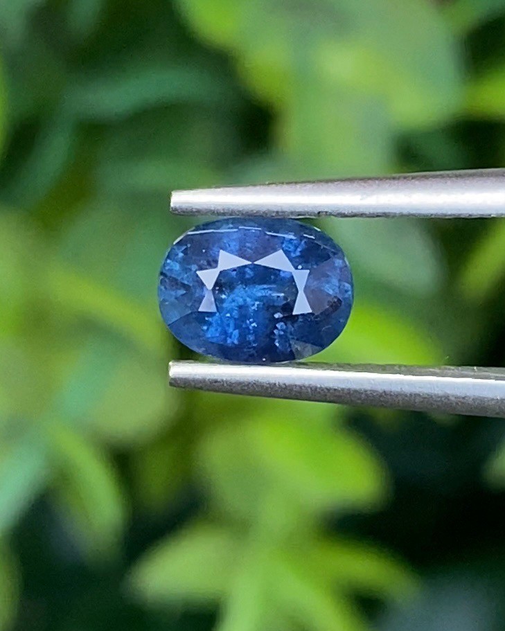 พลอย ไพลิน blue sapphire 1.00 กะรัต (Cts.) พลอยแท้ อัญมณีมงคลประจําวันเกิด เครื่องประดับพลอย