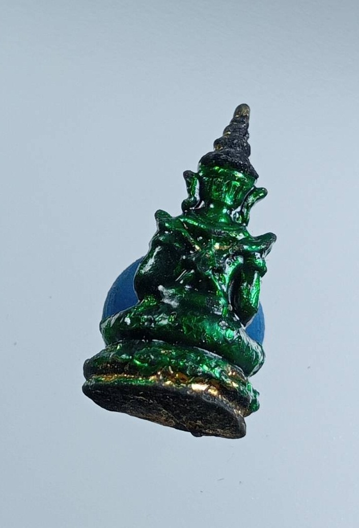 ก919 รูปหล่อลงยา พระแก้วมรกต วัดคลองพระรอด ต.ในเมือง อ.สวรรค์โลก จ.สุโขทัย