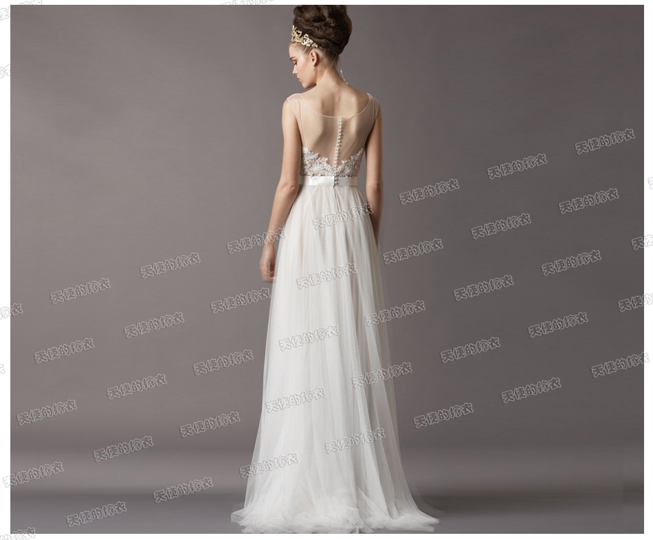 ชุดแต่งงาน แขนกุด ซีทรูช่วงอก ชายตรง