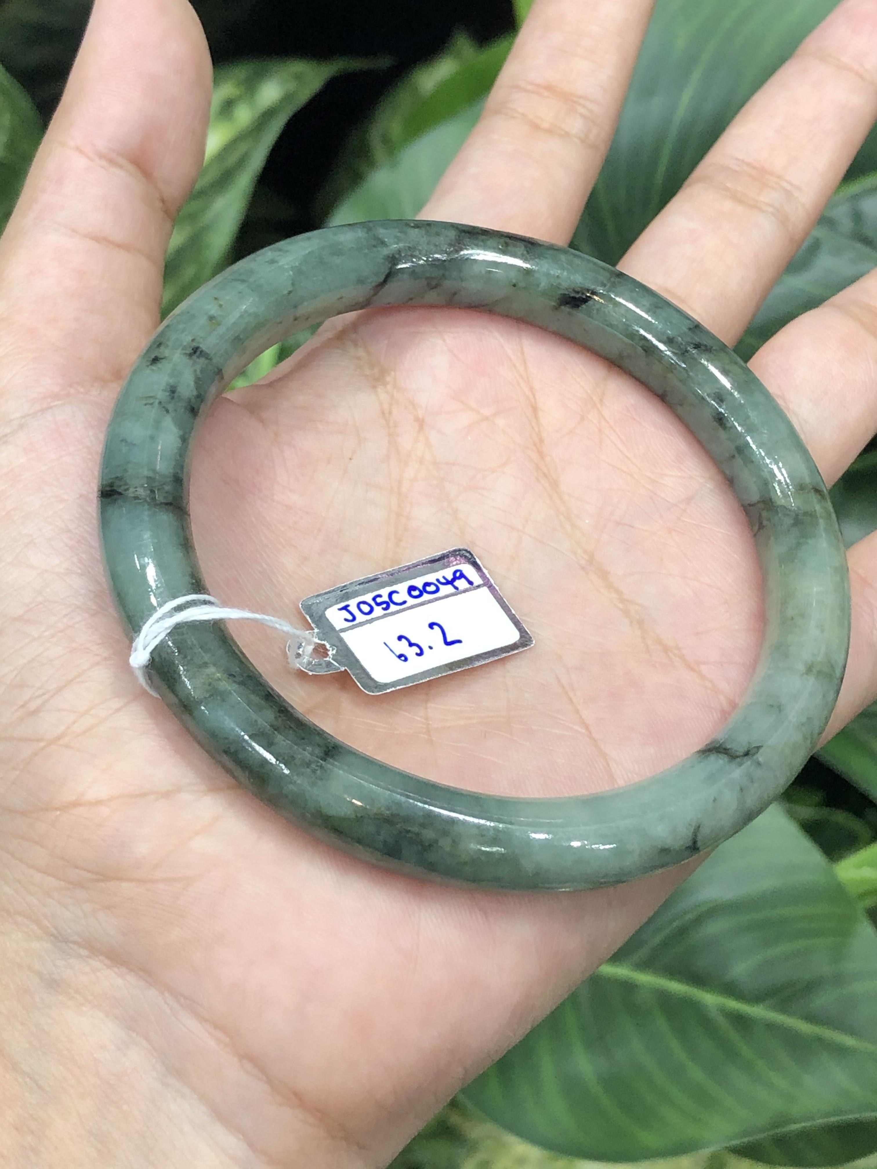 J05C0049 หยก พม่า แท้ Jade กำไลหยก 63.2 มม (Jade bracelet) พม่า (Myanmar)