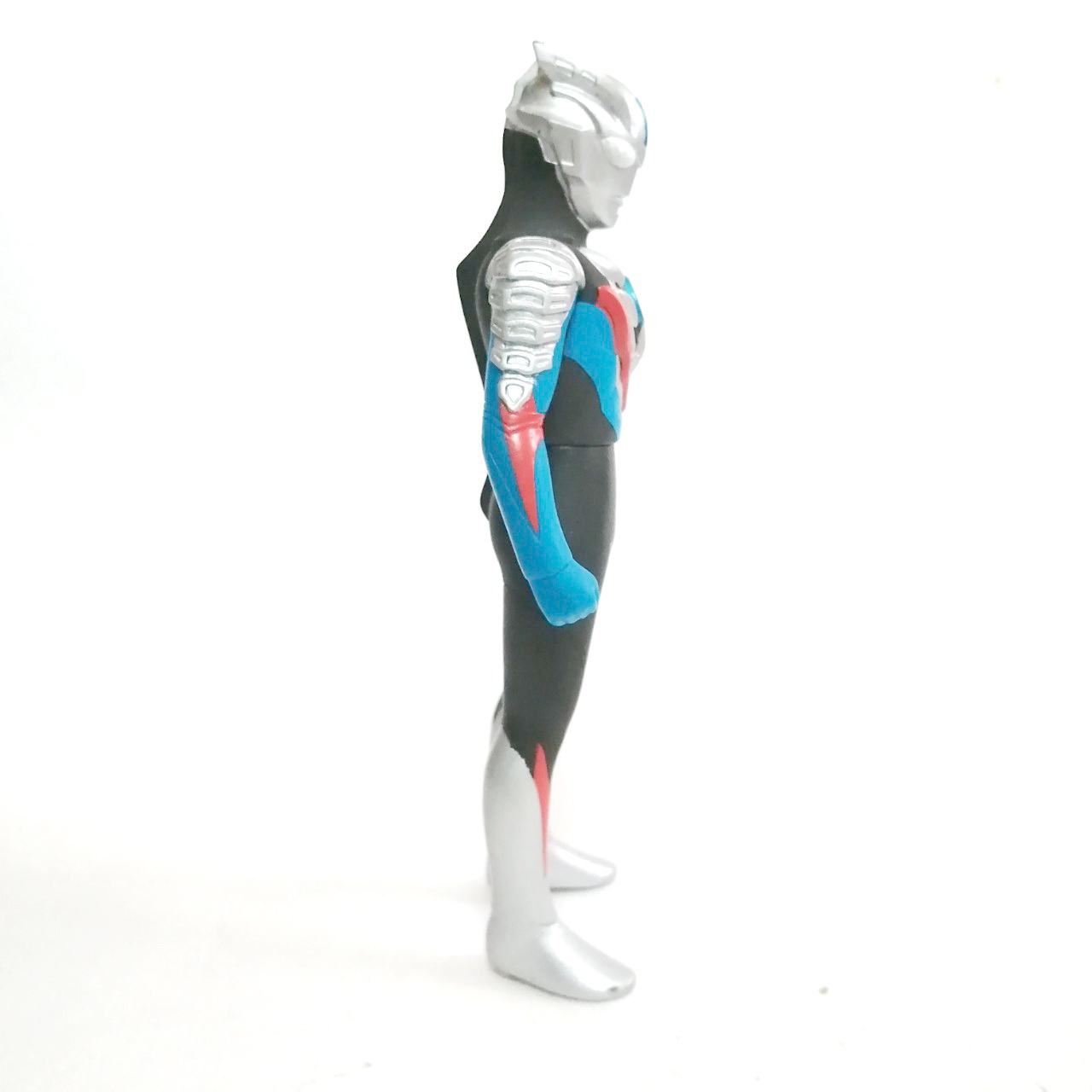 ซอฟ 5 -5.5 นิ้ว อุลตร้าแมน ออบ ร่าง เอเมเรี่ยม สลักเกอร์ ขนาดตามรูป *** มีรอยสีถลอกบ้าง