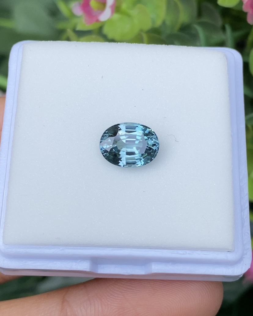 พลอย เพทาย (Zircon) 3.49 กะรัต (Cts.) พลอยแท้ อัญมณีมงคลประจําวันเกิด เครื่องประดับพลอย