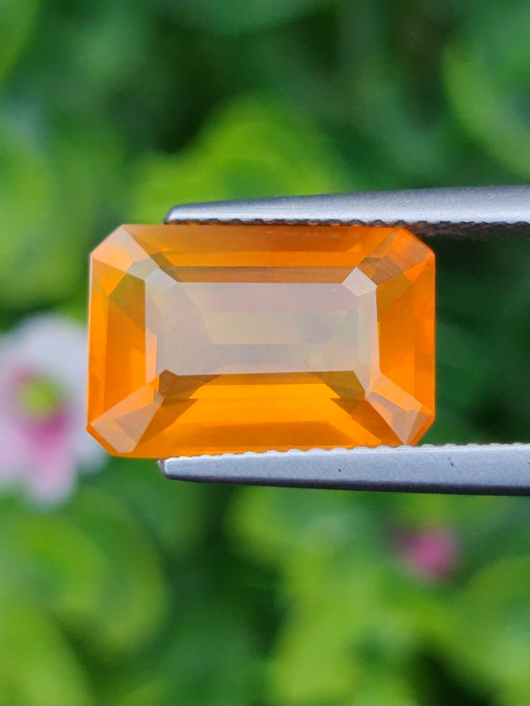 พลอย ไฟร์ โอปอล Fire Opal 4.33 กะรัต (Cts.) พลอยแท้ อัญมณีมงคลประจําวันเกิด เครื่องประดับพลอย