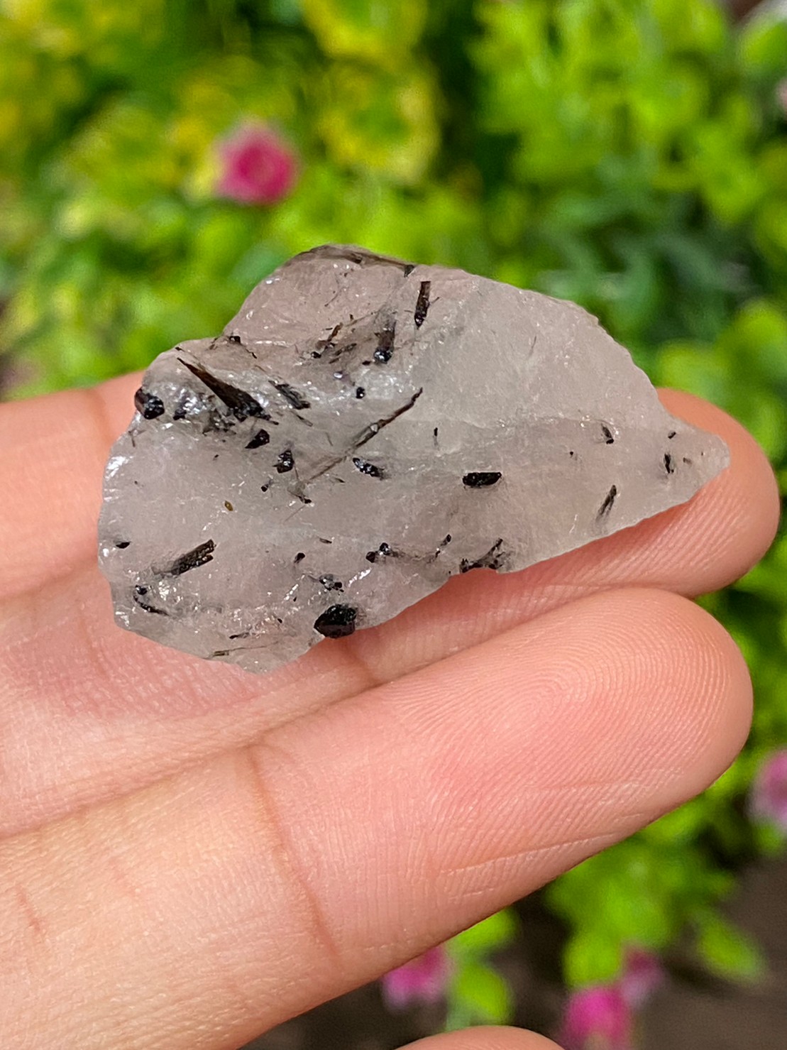 ก้อน ไหมดำ ควอตซ์ แก้วขนเหล็ก Black Rutilated Quartz Rough 76.40 กะรัต Cts. พลอยแท้ อัญมณีมงคลประจําวันเกิด เครื่องประดับพลอย