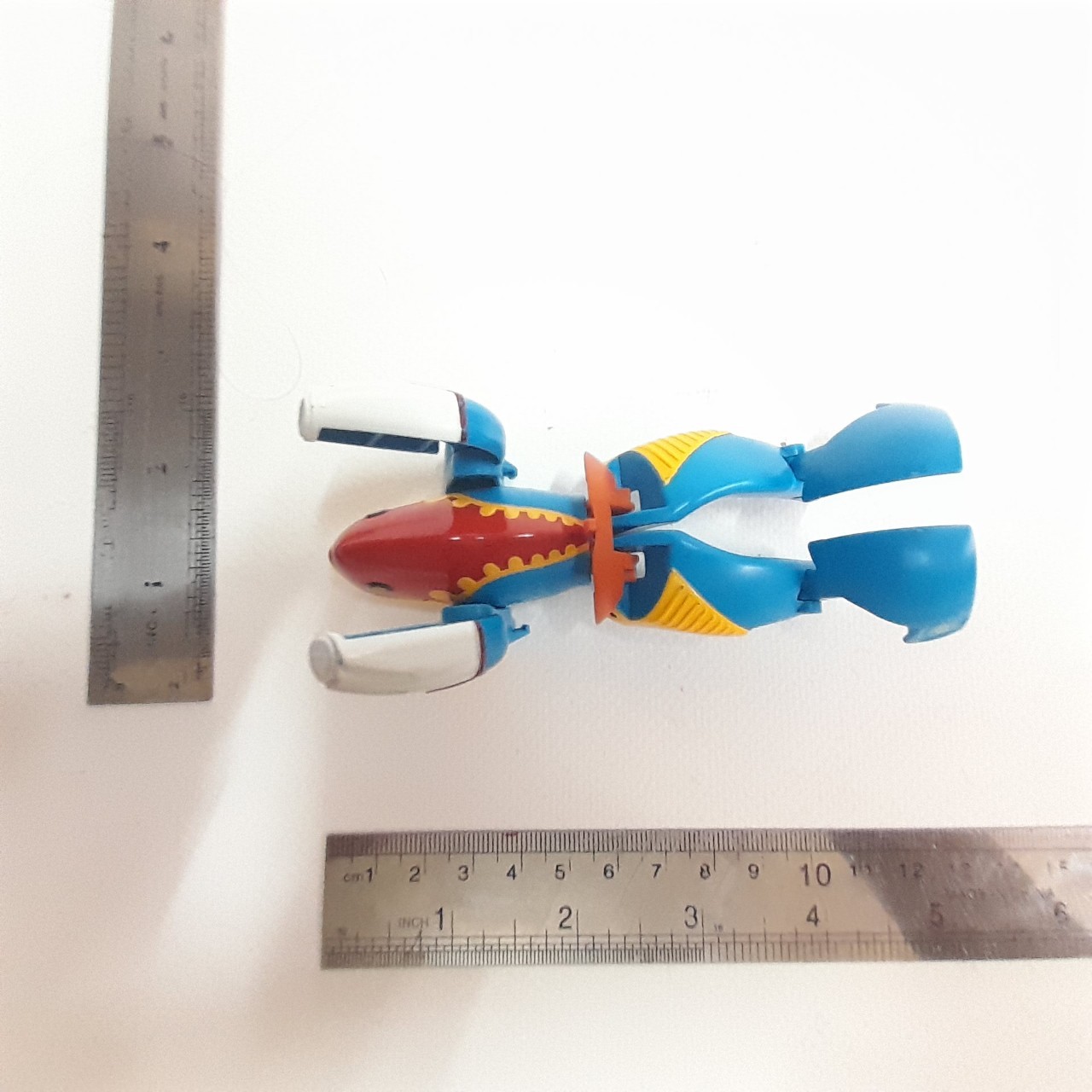 มีหลายภาพ ** ของมีตามภาพม ฟิกเกอร์ ไข่ มนุษย์ดาวเมทรอน ขนาดตามรูป มือสอง สภาพดีมีรอยบ้าง สติ๊กเกอร์ครบสแกนได้