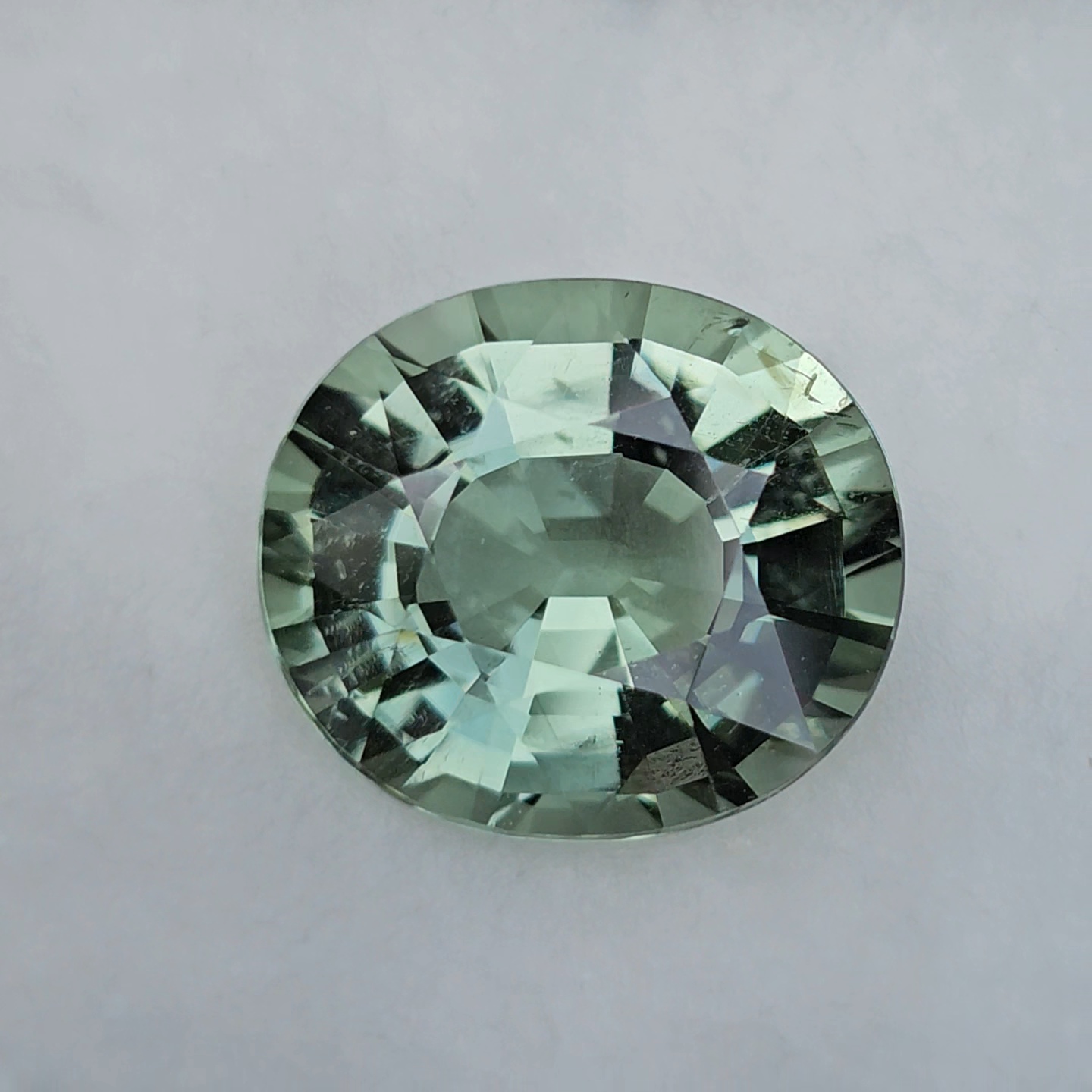 พลอย กรีน ทัวร์มารีน (Green Tourmaline) 11.72 กะรัต (Cts.) อัญมณีมงคลประจําวันเกิด เครื่องประดับพลอย