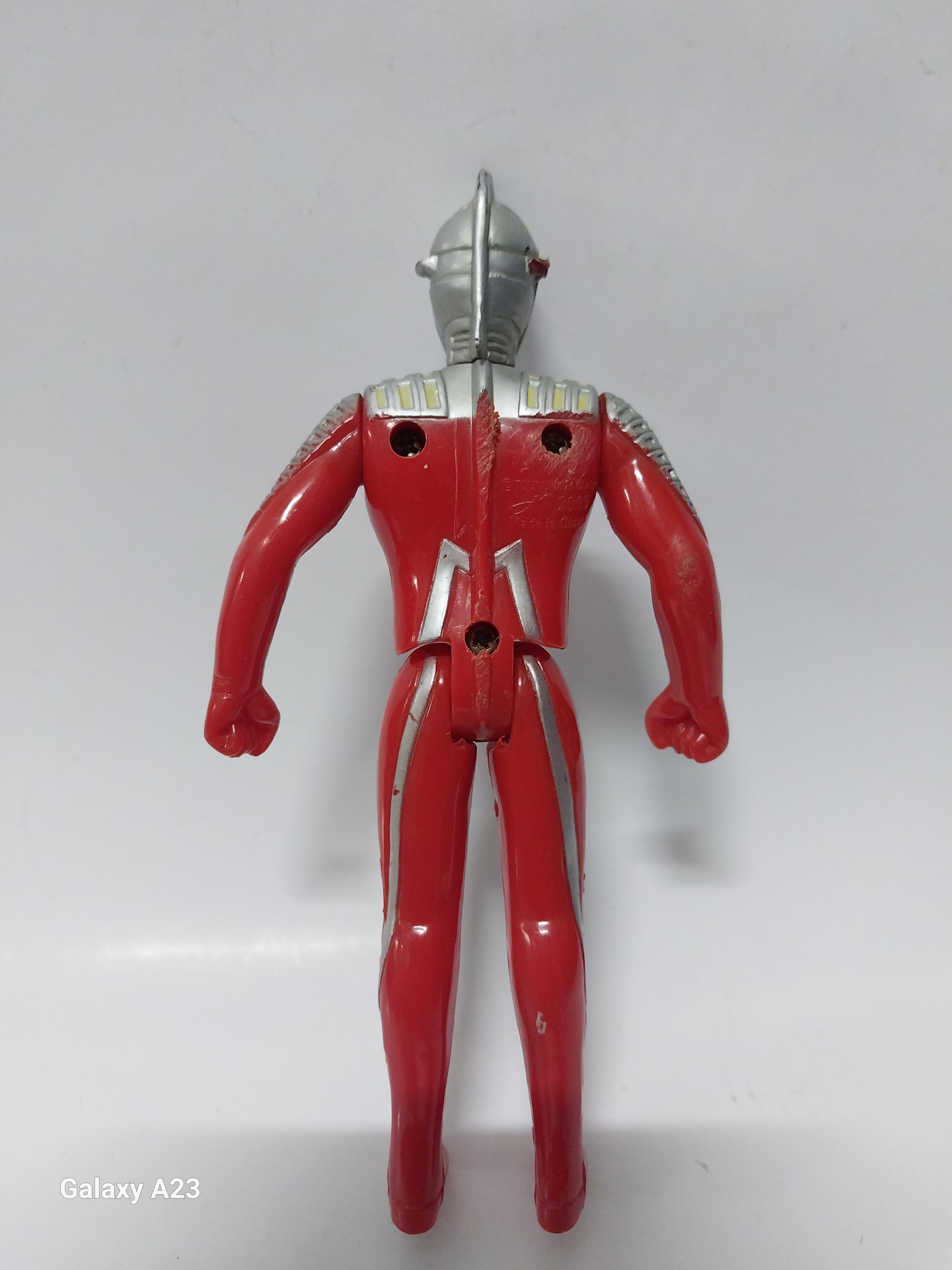 มีหลายภาพ** มีรอยที่ด้านหลังตามภาพ ฟิกเกอร์อุลตร้าเซเว่นยางตันมีจุดขยับ ขนาด 5 นิ้ว งานซึบุราย่า โปร Tsuburaya Pro ไม่หลวม