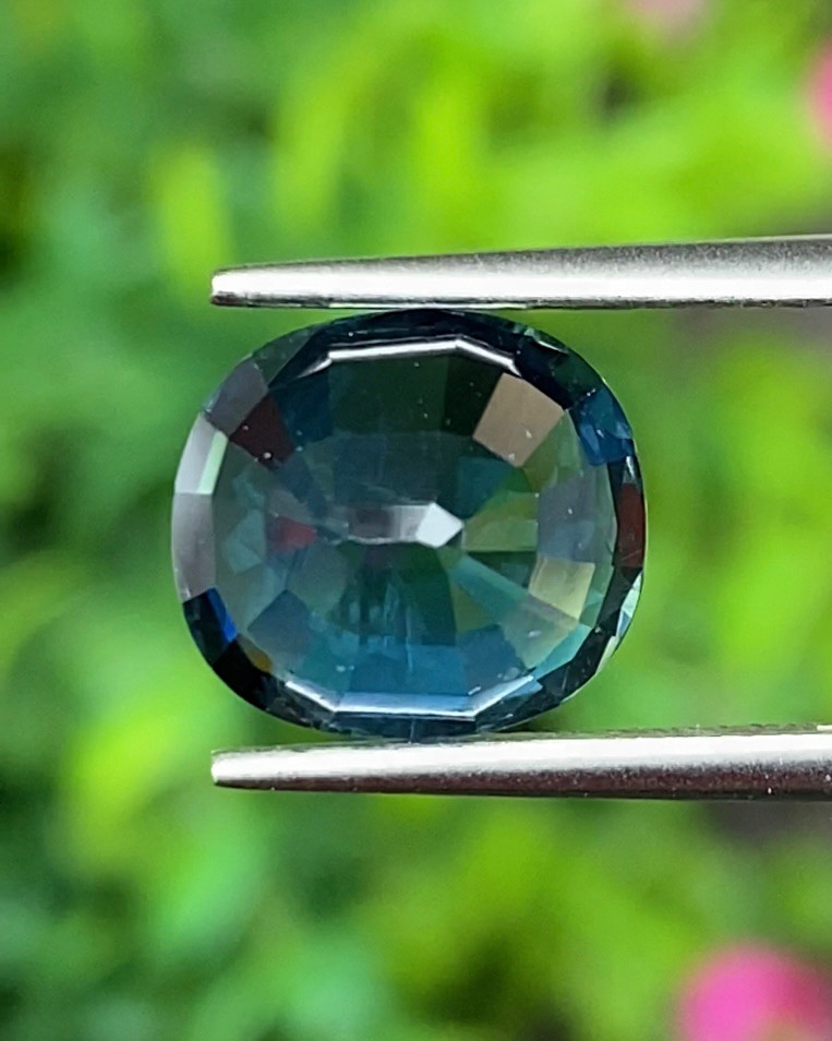 พลอย ไพลิน blue sapphire 4.92 กะรัต (Cts.) พร้อมใบเซอร์ พลอยแท้ อัญมณีมงคลประจําวันเกิด เครื่องประดับพลอย
