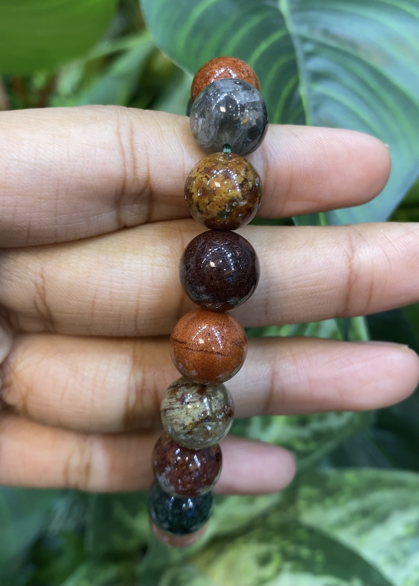 กำไลพลอยแท้ โป่งข่าม Phantom Quartz Bracelet