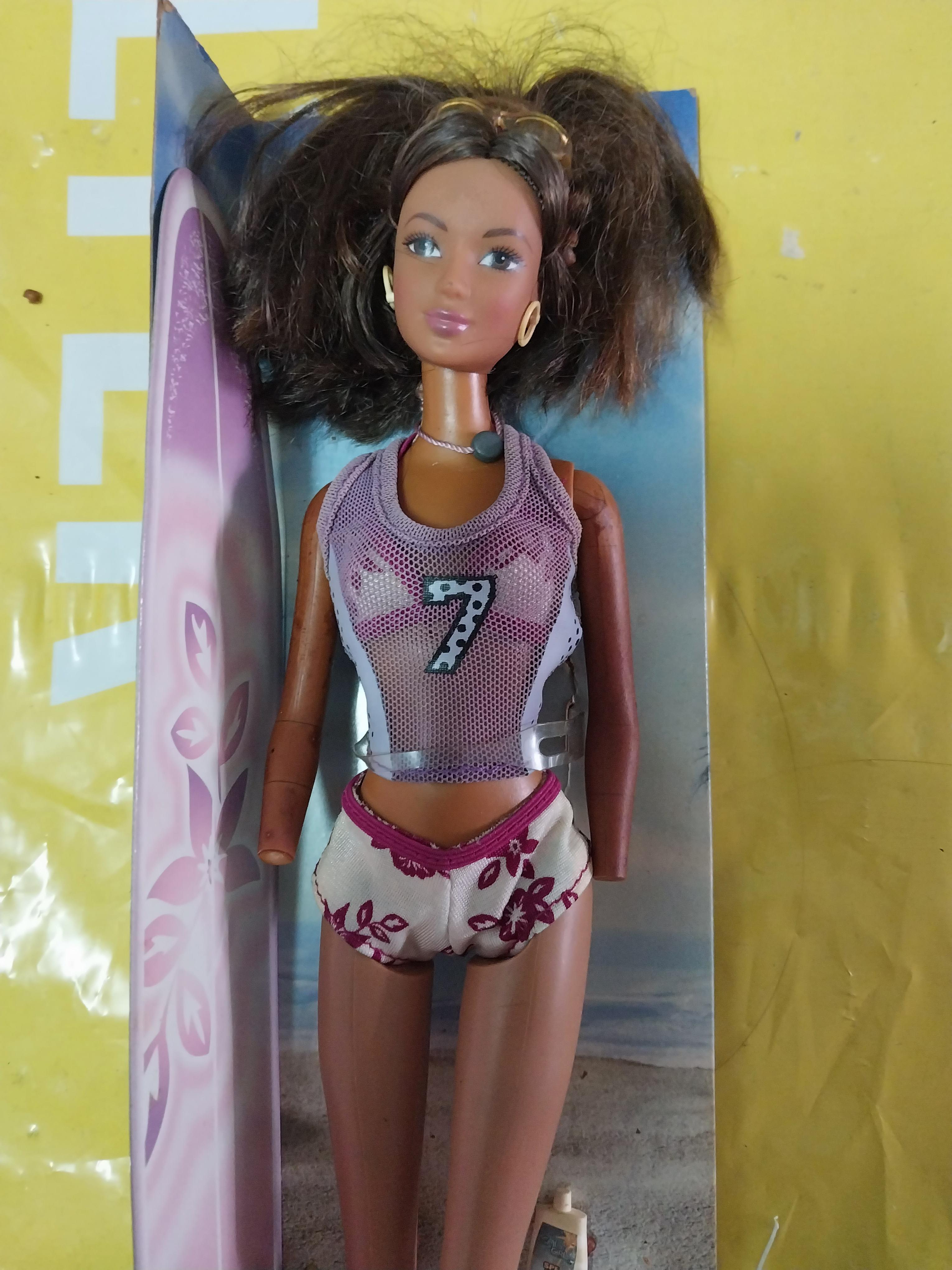 มือ2เก่าเก็บในกล่อง **มือหักทั้งสองข้าง ตกในกล่อง บาร์บี้รุ่นชายหาด Cali Girl Barbie