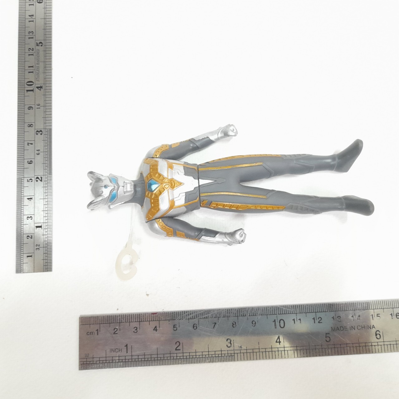 ซอฟ5นิ้ว อุลตร้าแมนซีโร่ ร่างอัลติเมทไชนิ่ง มือสองสภาพดีมีรอยบ้าง