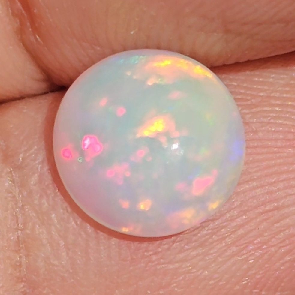 พลอย ไวท์ โอปอล White Opal 1.45 กะรัต (Cts.) พลอยแท้ อัญมณีมงคลประจําวันเกิด เครื่องประดับพลอย