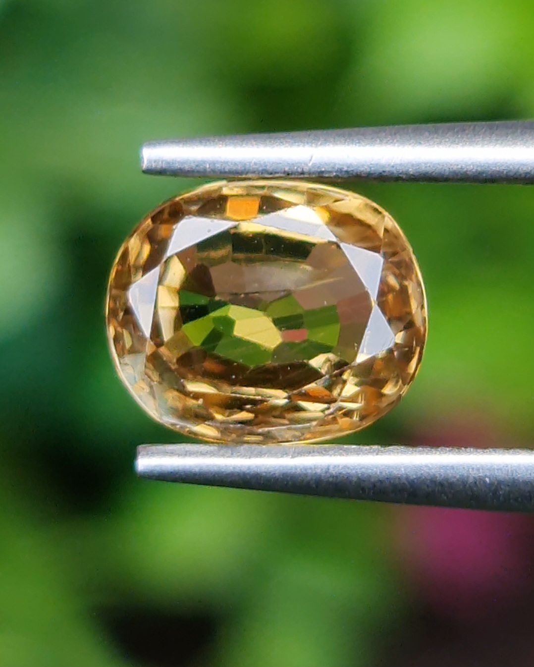 พลอย เพทาย Natural Zircon 2.51 กะรัต (Cts.) พลอยแท้อัญมณีมงคล ประจําวันเกิด เครื่องประดับพลอย
