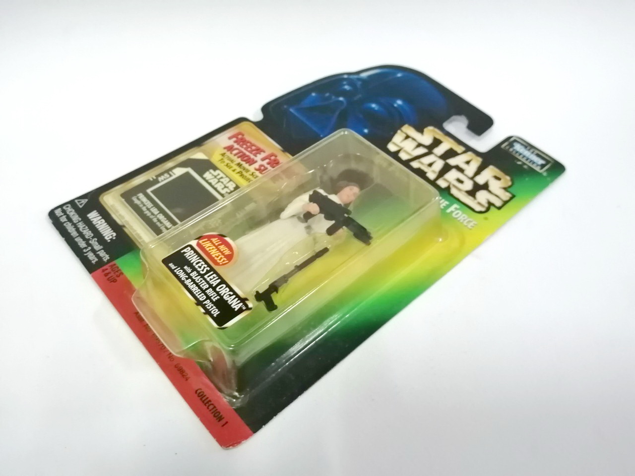 ชุด AFC แพคเขียว PRINCESS LEIA ORGANA with ปืน Blaster Rifle และ ปืนยาว Long Barrelrd Pistol จากภาพยนตร์ STAR WARS ,The Power of the Force แพคสภาพดี