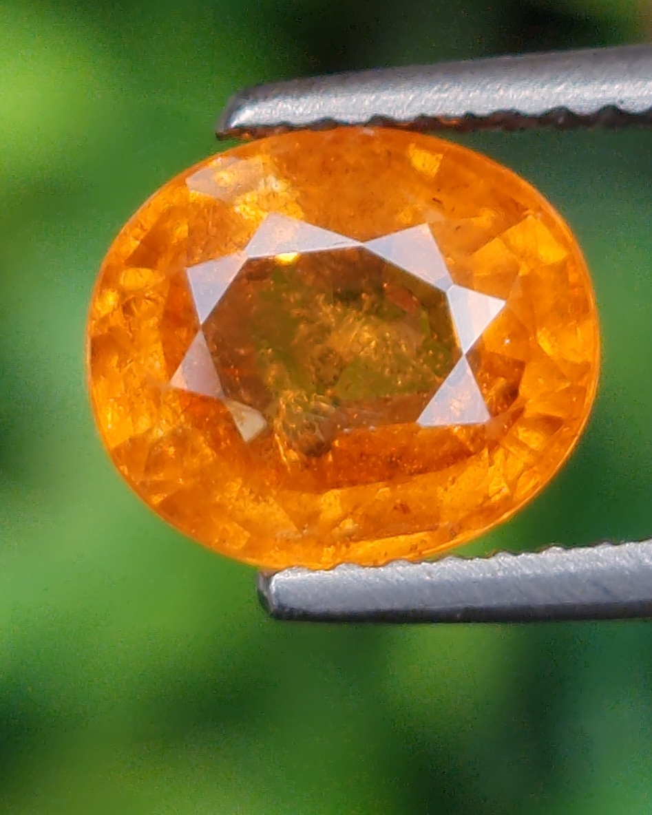 พลอย สเปสซาร์ไทต์ Spessartite Garnet 2.61 กะรัต Cts. พลอยแท้ อัญมณีมงคลประจําวันเกิด เครื่องประดับพลอย