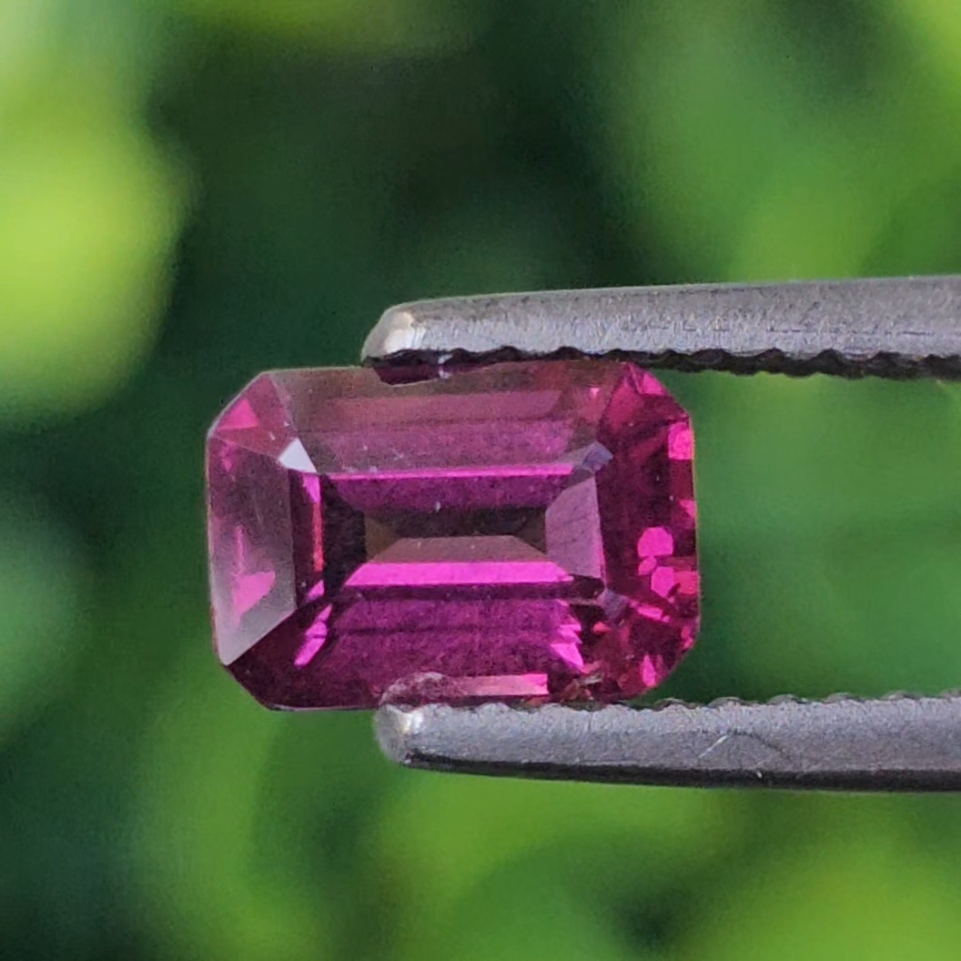 พลอย อุมบาไลต์ การ์เน็ต Umbalite Garnet 1.14 กะรัต (Cts.) ดิบ Unheated พลอยแท้ อัญมณีมงคลประจําวันเกิด เครื่องประดับพลอย