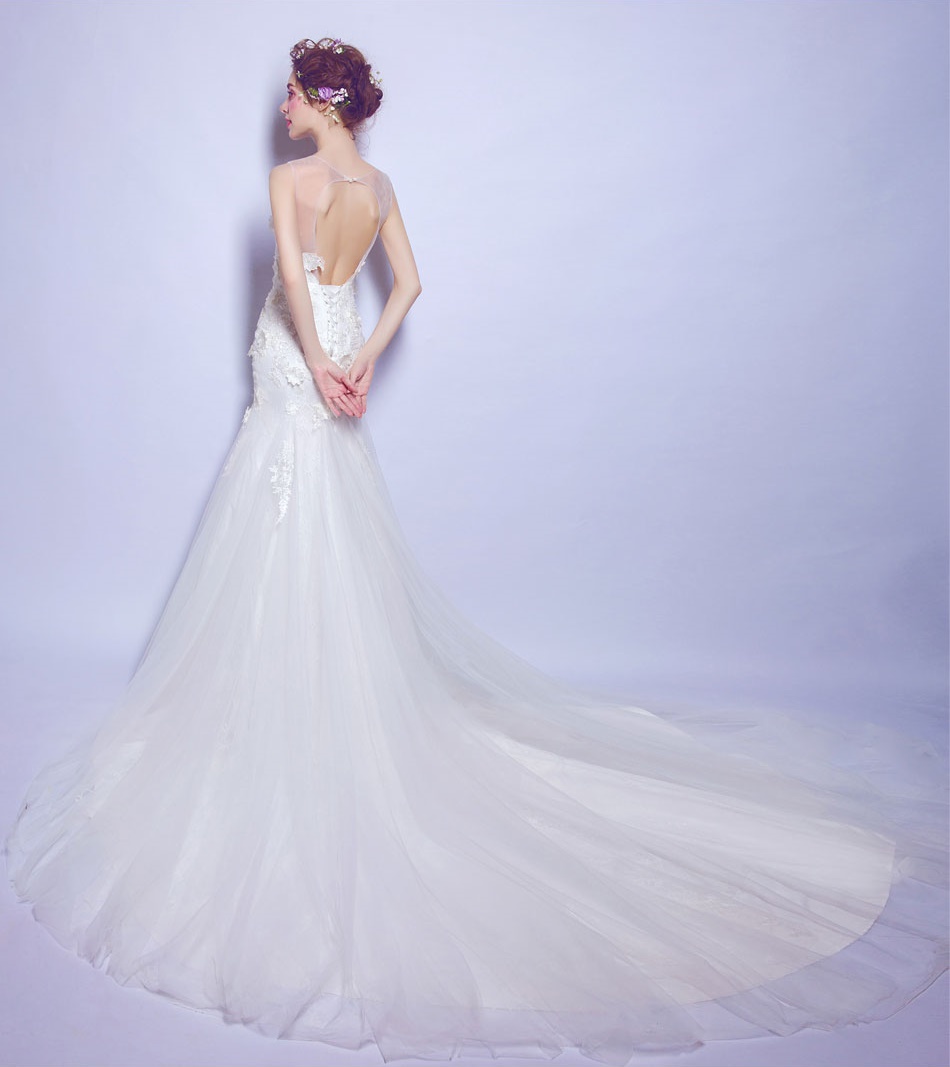 ชุดเจ้าสาว ชุดราตรียาวแขนกุด สีขาว ทรงหางปลา ผ้าลูกไม้ เว้าหลัง เชือกผูกหลัง สวยหรู สำเนา