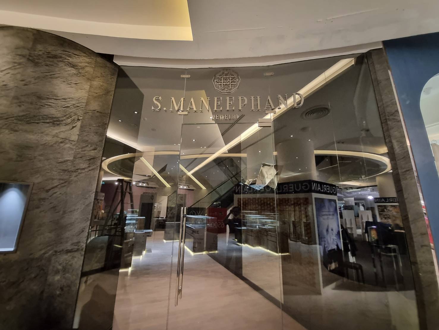 #ป้ายอักษรสแตนเลสแฮร์ไลน์ยกขอบ