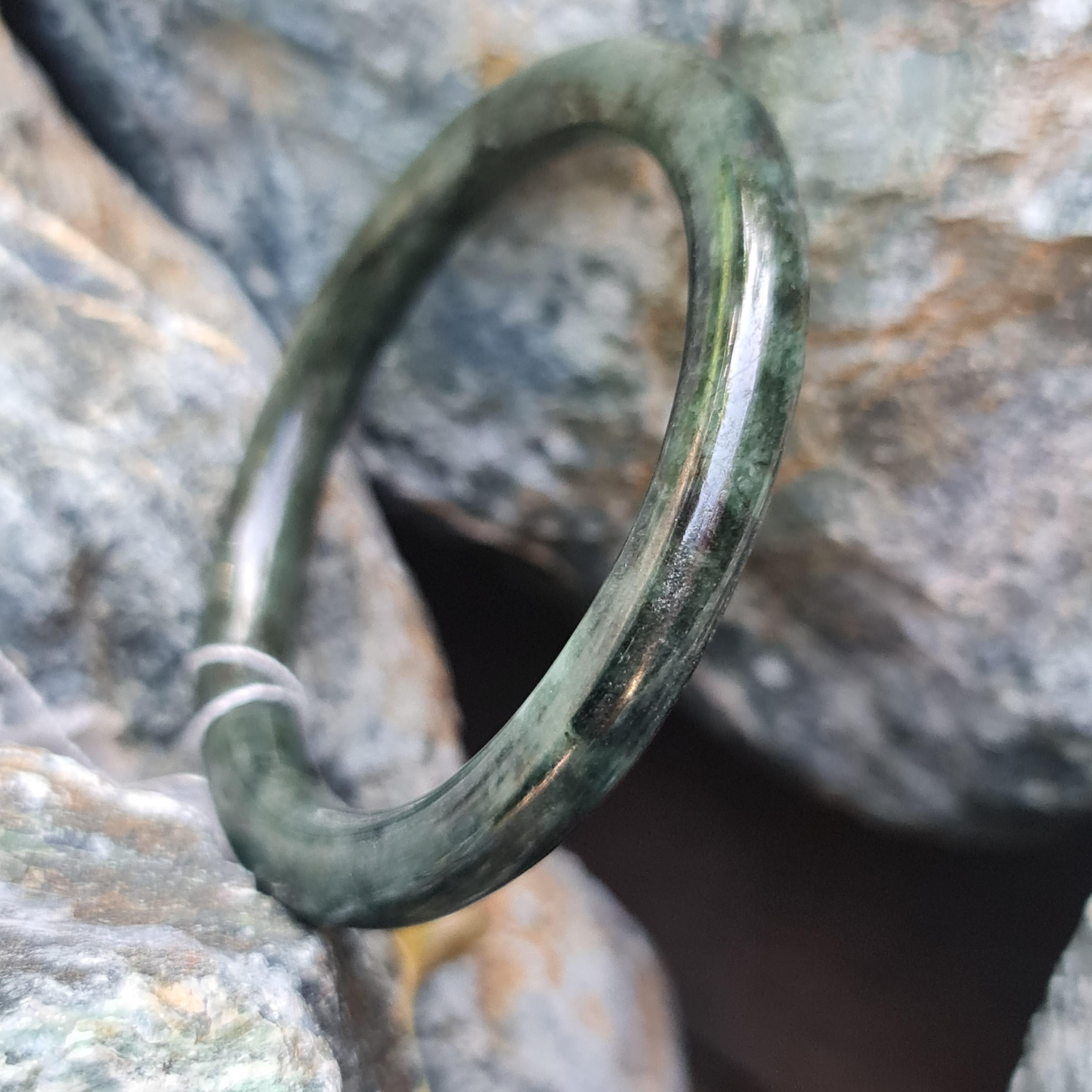 JB6711132 หยก พม่า แท้ Jade กำไลหยก 50.3 มม. (Jadeite bracelet) พม่า (Myanmar)