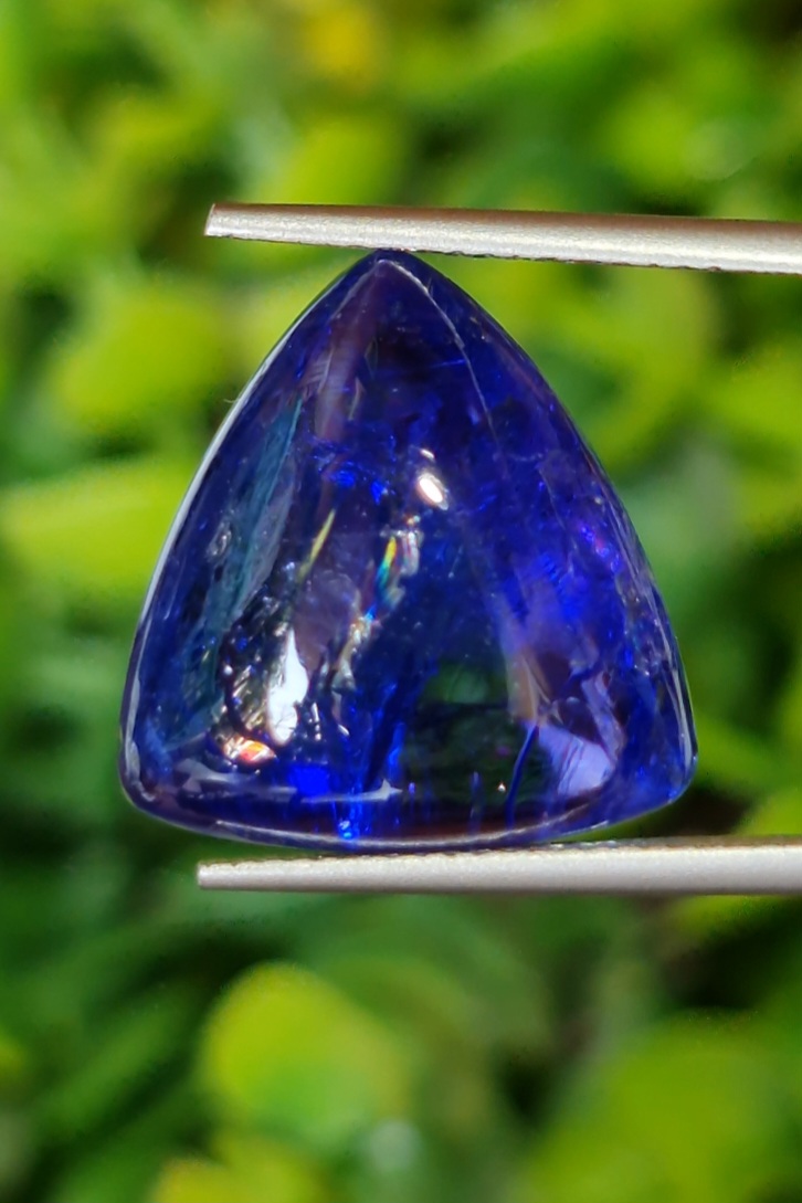 พลอย แทนซาไนท์ Tanzanite 20.60 กะรัต (Cts.) พลอยแท้ อัญมณีมงคลประจําวันเกิด เครื่องประดับพลอย