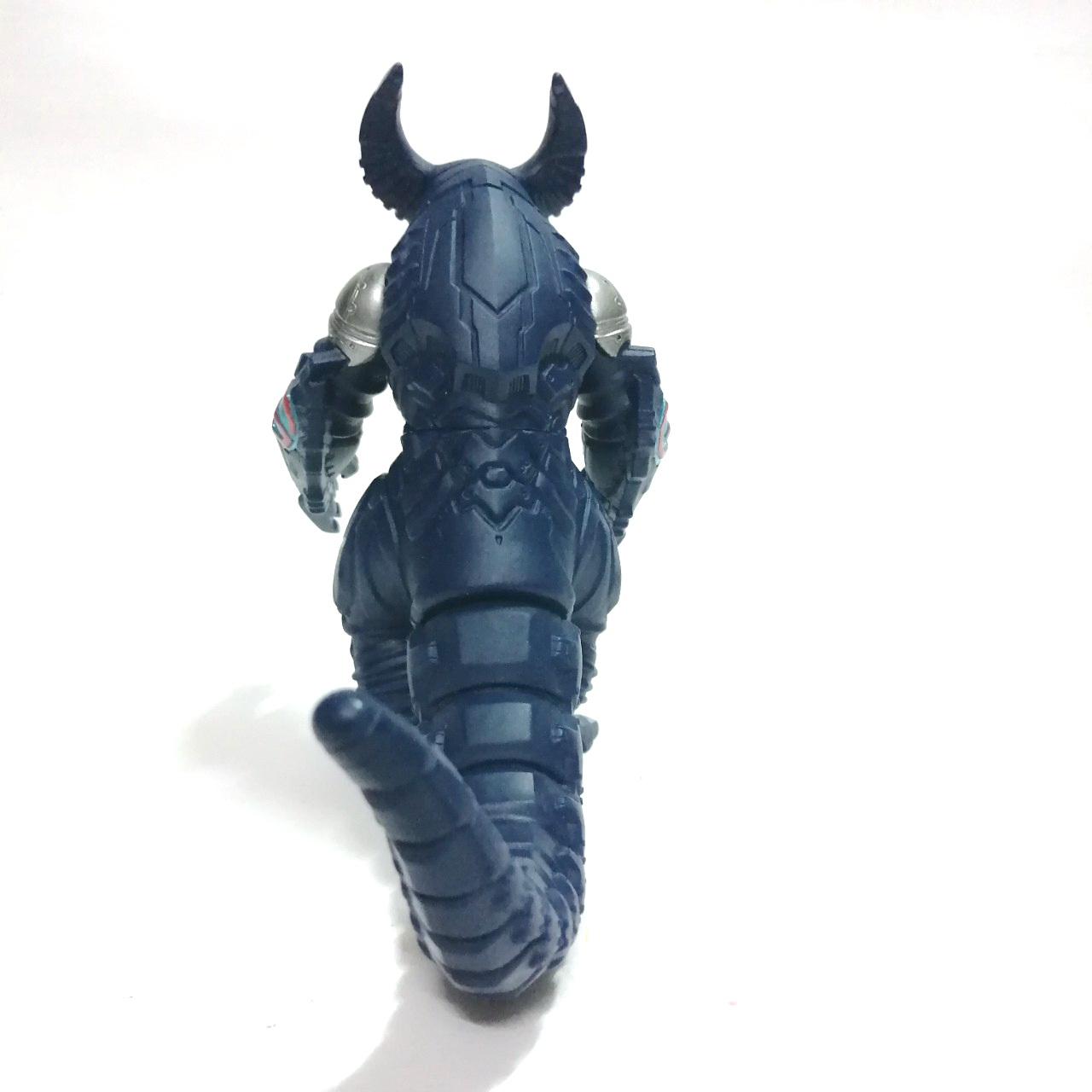 ซอฟ 5.5 นิ้ว สปาร์คดอล มีสติ๊กเกอร์ สัตว์ประหลาด ไซเบอร์โกโมร่า จากอุลตร้าแมน เอ๊กซ์ BANDAI 2015 CHINA สภาพดี มีรอยเล็กน้อย