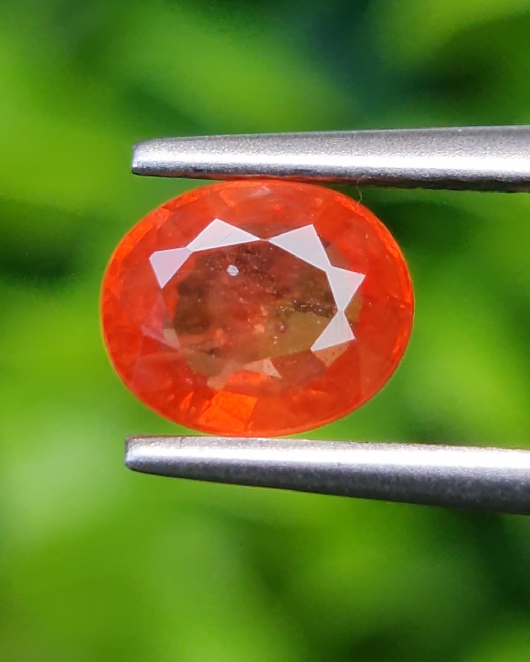 พลอย บุษราคัม Yellow Sapphire 1.41 กะรัต (Cts.) พลอยแท้ อัญมณีมงคลประจําวันเกิด เครื่องประดับพลอย