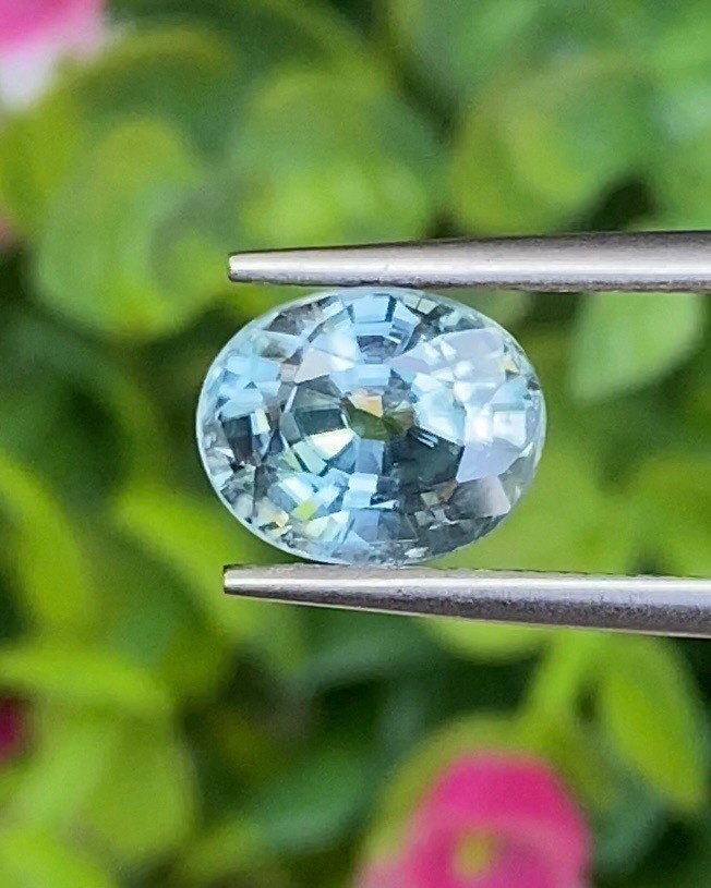 พลอย เพทาย (Zircon) 3.55 กะรัต (Cts.) พลอยแท้ อัญมณีมงคลประจําวันเกิด เครื่องประดับพลอย