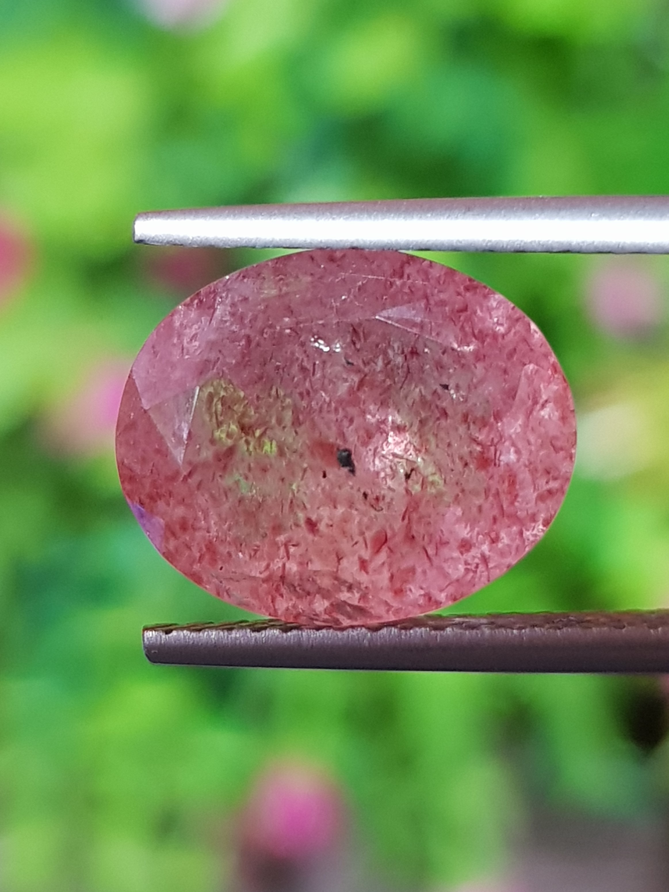 พลอย สตอเบอรี่ ควอตซ์ Strawberry Quartz 4.45 กะรัต (Cts.) พลอยแท้ อัญมณีมงคลประจําวันเกิด เครื่องประดับพลอย