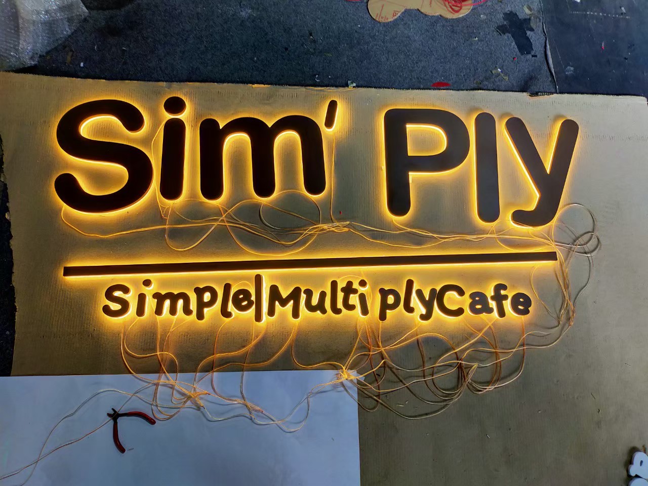 ป้ายไฟออกหลัง