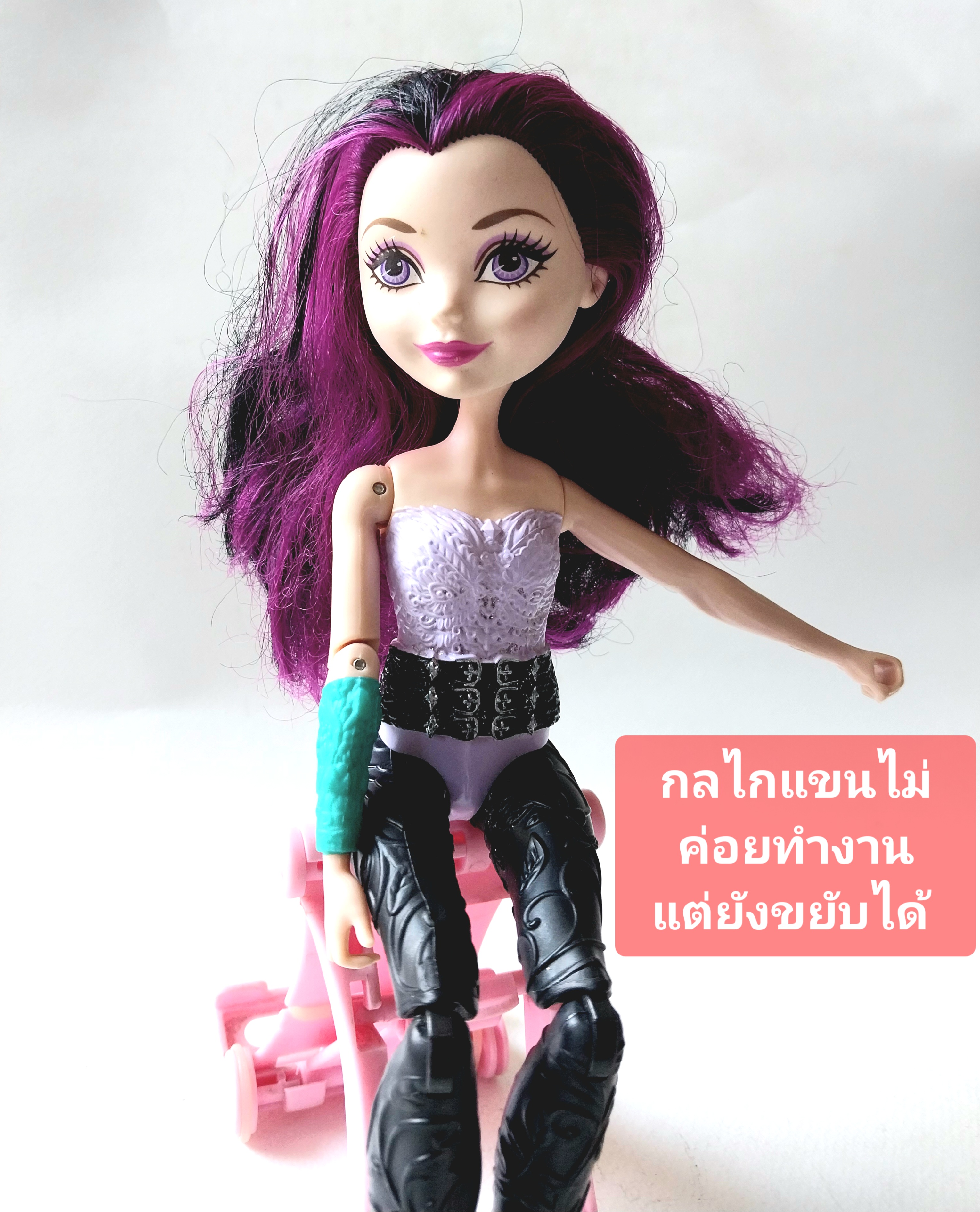มีหลายภาพ,ตุ๊กตาเอฟเวอร์อาฟเตอร์ไฮข้อต่อ Ever After High ,Raven Queen Magic Arrow Dolls**ระบบกลไกแขนอยู่ด้านหลัง, ทำงานไม่ค่อยดี ,ผมหยาบ