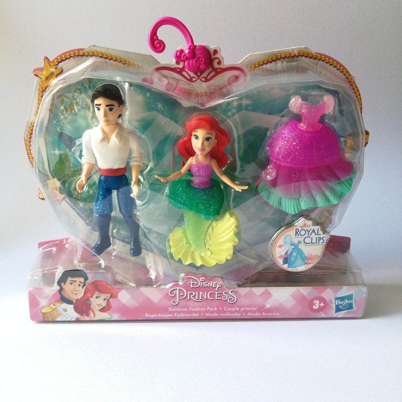 เซ็ทตุ๊กตา เจ้าหญิงเงือกน้อยแอเรี่ยล และเจ้าชายอีริค ในชุดเต้นรำที่ริมทะเลสาบอันแสนสวยงาม , คอลเล็กชั่น รอแยลคลิป, ชุดสามารถแกะจากตัวและแปะกลับที่ตัวได้ มีชุดเสริมสำหรับเจ้าหญิง, ขนาดตามภาพ