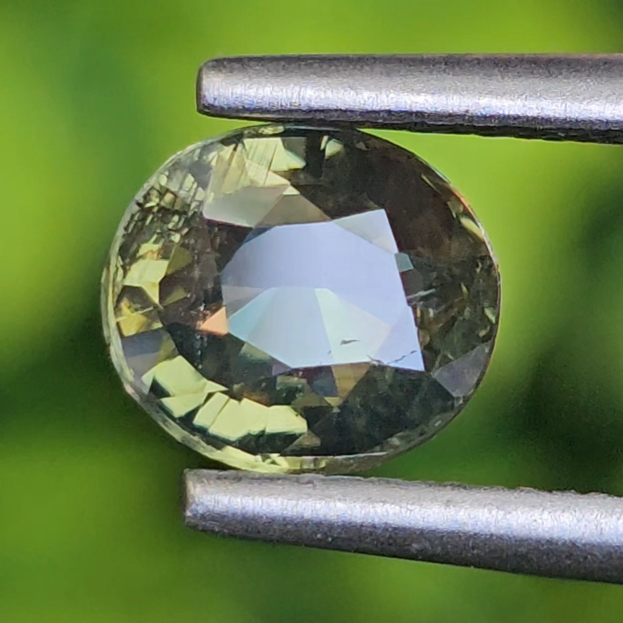 พลอย เพทาย Natural Zircon 1.08 กะรัต (Cts.) ดิบ พลอยแท้อัญมณีมงคล ประจําวันเกิด เครื่องประดับพลอย