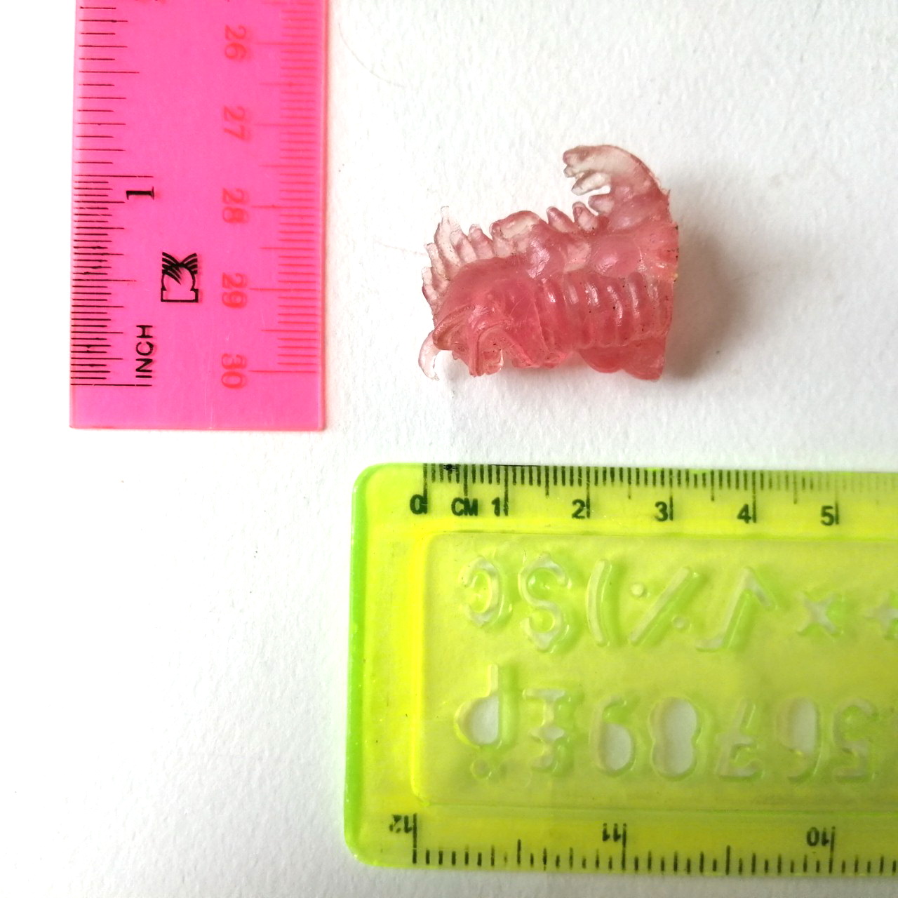 ตุ๊กตุ่นแอ๊นท์สวมดินสอ สัตว์ประหลาด ขนาด 1.5 นิ้ว สีชมพูใส เหมือนมังกร งานเก่าหายาก สภาพดี