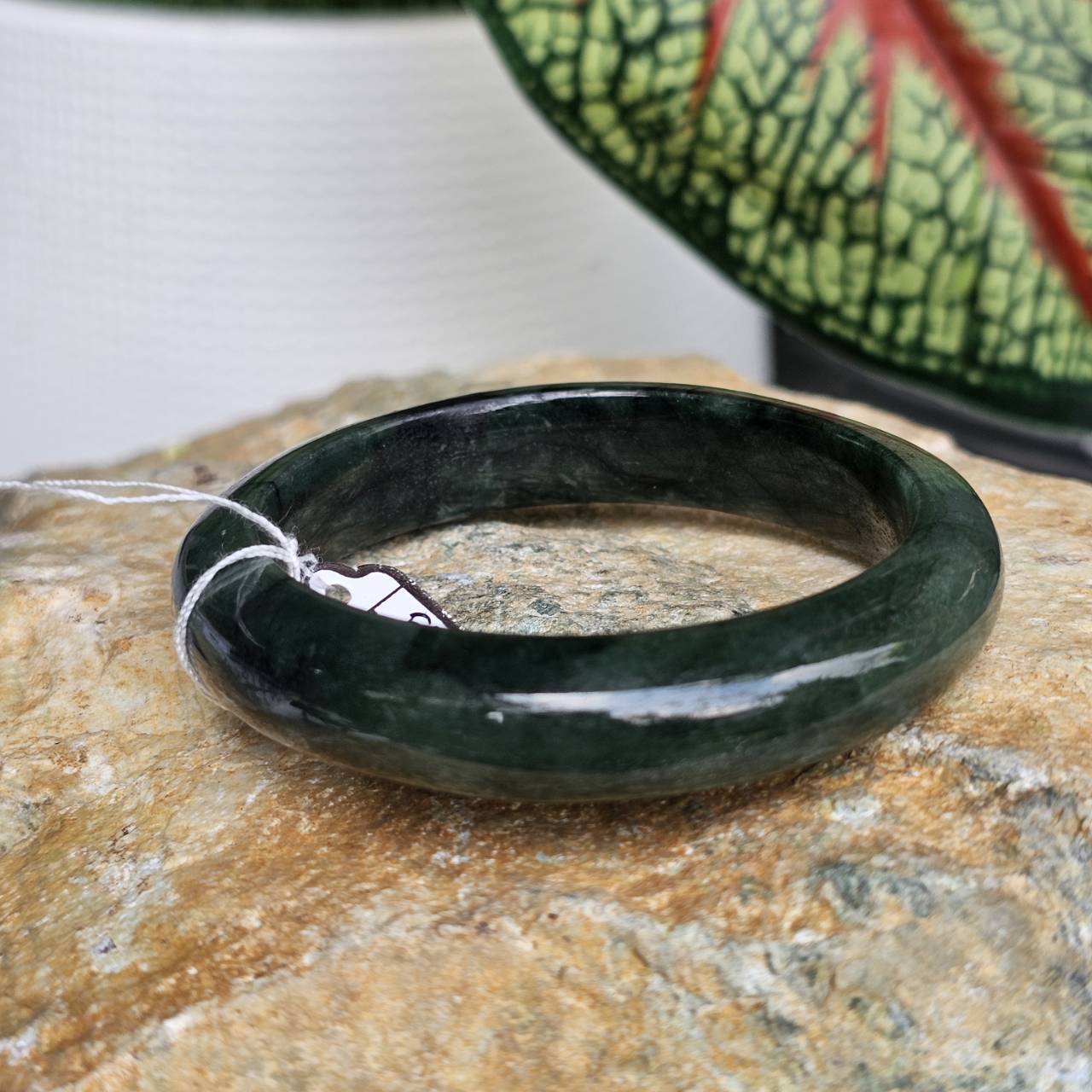 JB6804001 หยก พม่า แท้ Jade กำไลหยก 56.4 มม. (Jadeite bracelet) พม่า (Myanmar)