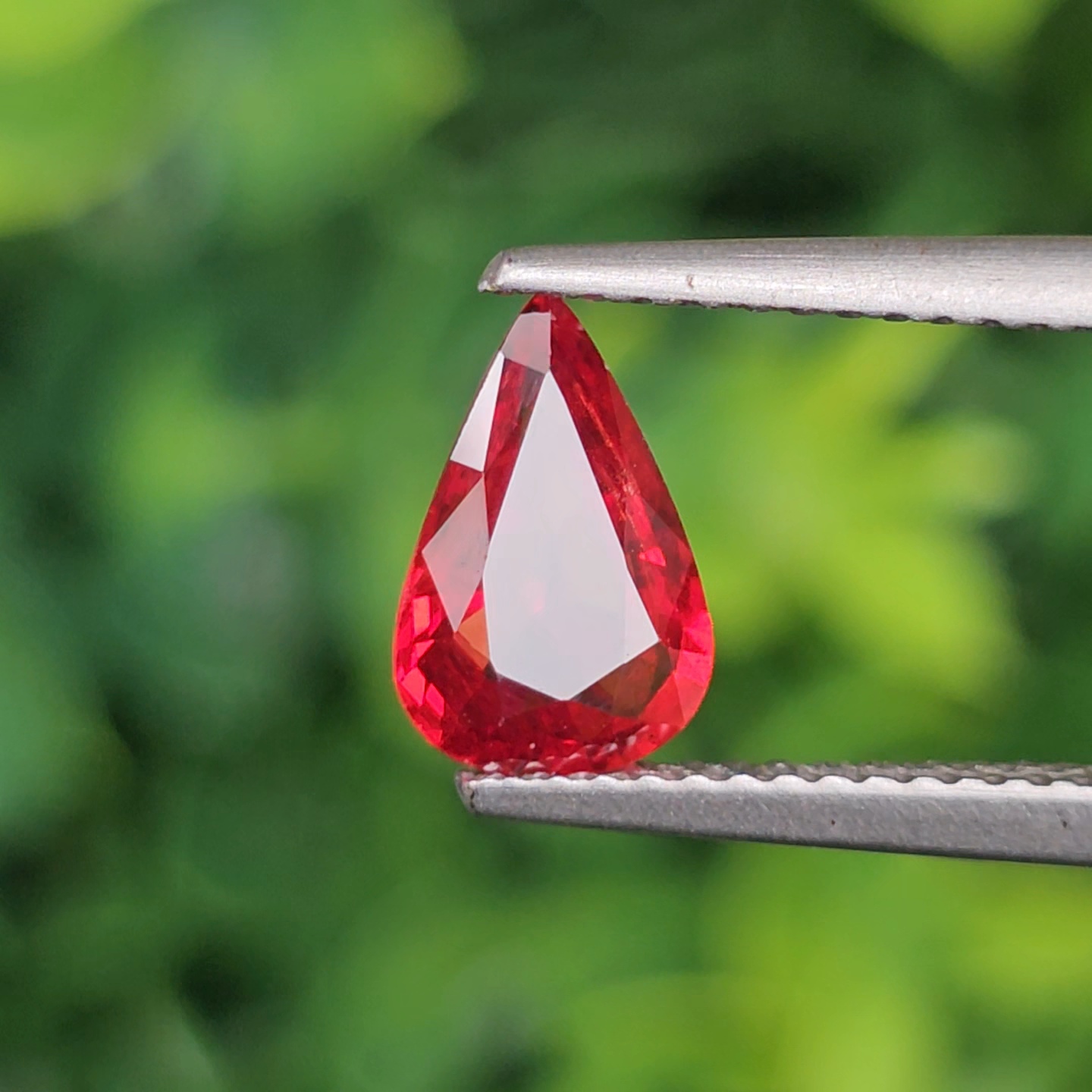 พลอย ทับทิม ซองเจีย Songea Ruby Sapphire 1.21 กะรัต (Cts.) พลอยแท้ อัญมณีมงคลประจําวันเกิด เครื่องประดับพลอย
