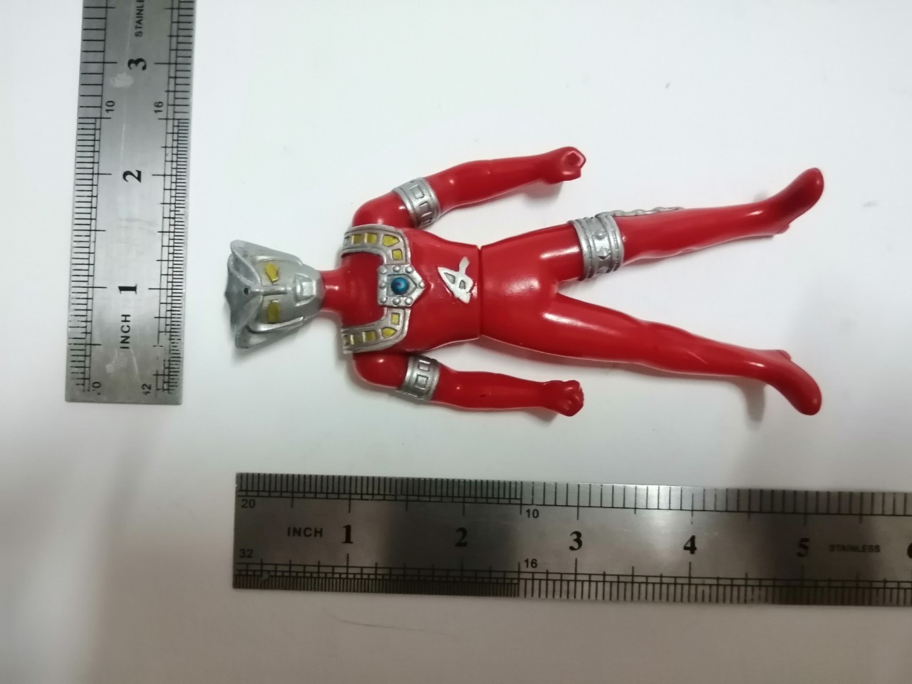 อุลตร้าแอสตร้า 5 นิ้ว แอสตร้า เป็นน้อง อุลตร้าแมนเรโอ ที่ออกเป็นของเล่นน้อยมา ตัวนี้ขนาด5นิ้ว เป็นอีกตัวที่สัดส่วนลงตัวมาก มีครบทั้งโซ่ที่ขา และปลอกแขน อาร์มริง สภาพเก่าเก็บสะสม