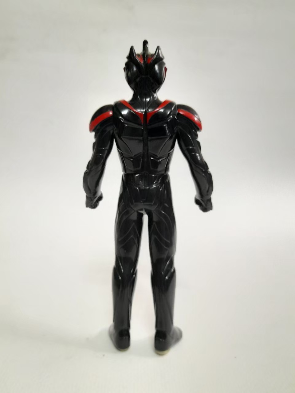 ซอฟ 5-5.5 นิ้ว ดาค์คซากิ จากอุลตร้าแมนเนกซัส ขนาดตามรูปมือสองสภาพดีมีรอยบ้าง มีปั๊ม