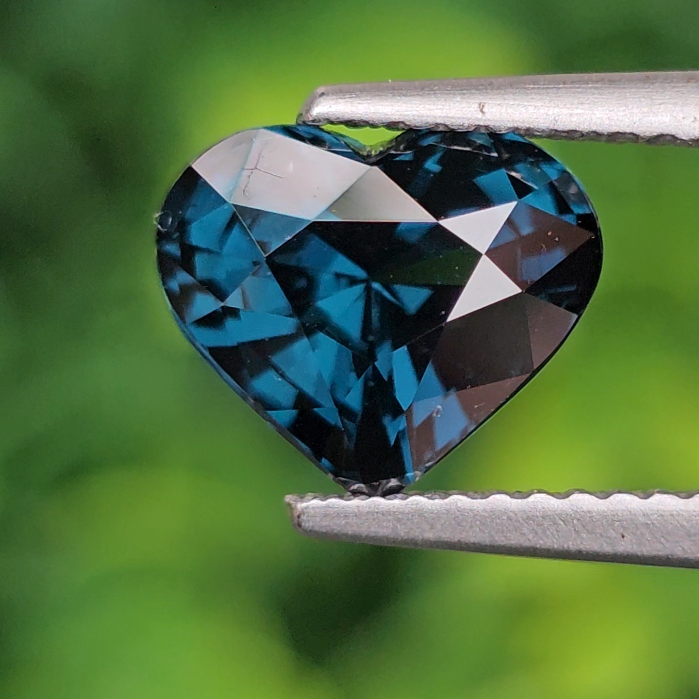 พลอย สปิเนล Spinel 2.71 กะรัต (Cts.) ดิบ (Unheated) พร้อมใบเซอร์ พลอยแท้ อัญมณีมงคลประจําวันเกิด เครื่องประดับพลอย