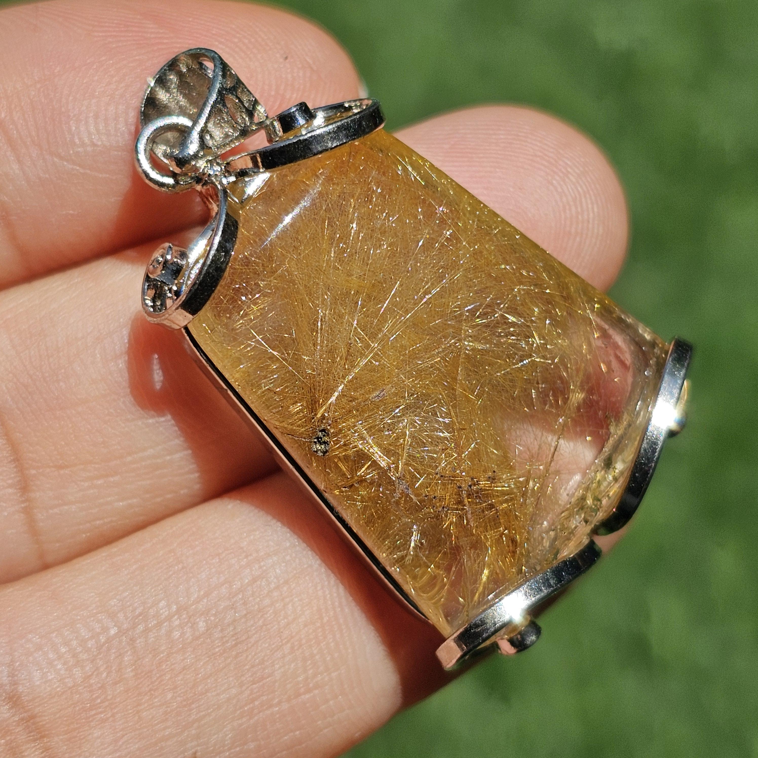 จี้ไหมทอง (Golden Rutilated Quartz) 50.00 กะรัต Cts. พลอยแท้ อัญมณีมงคลประจําวันเกิด เครื่องประดับพลอย