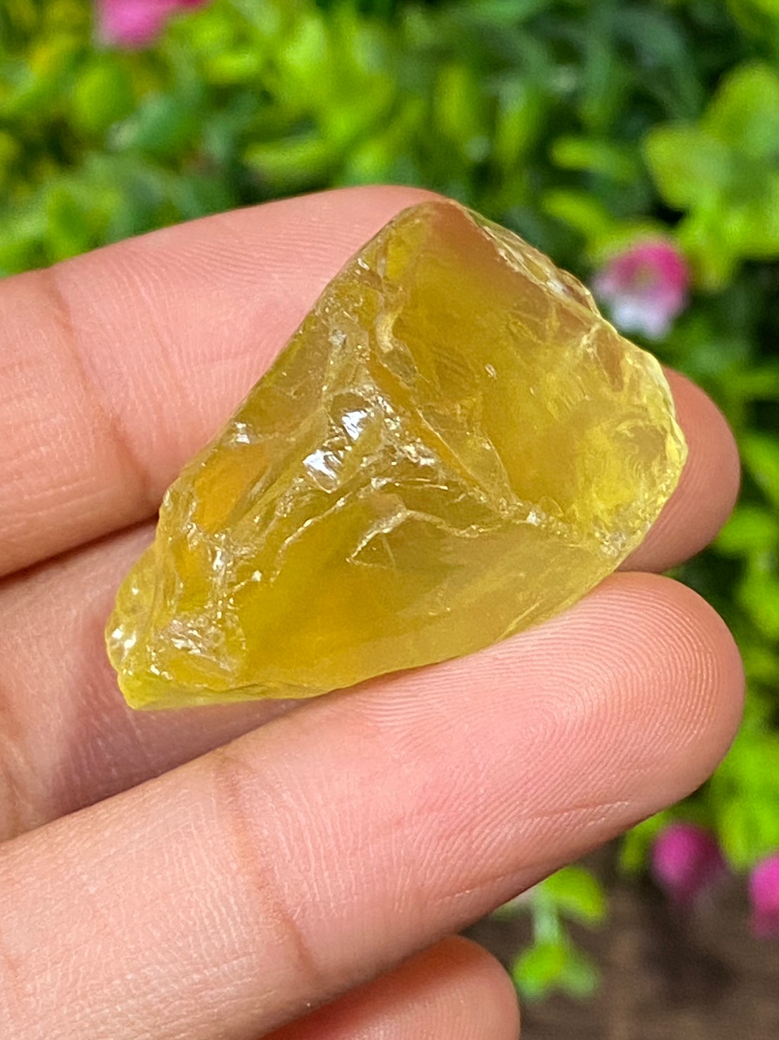 ก้อน เลมอนควอตซ์ Lemon Quartz Rough 104.57 กะรัต (Cts.) พลอยแท้ อัญมณีมงคลประจําวันเกิด เครื่องประดับพลอย