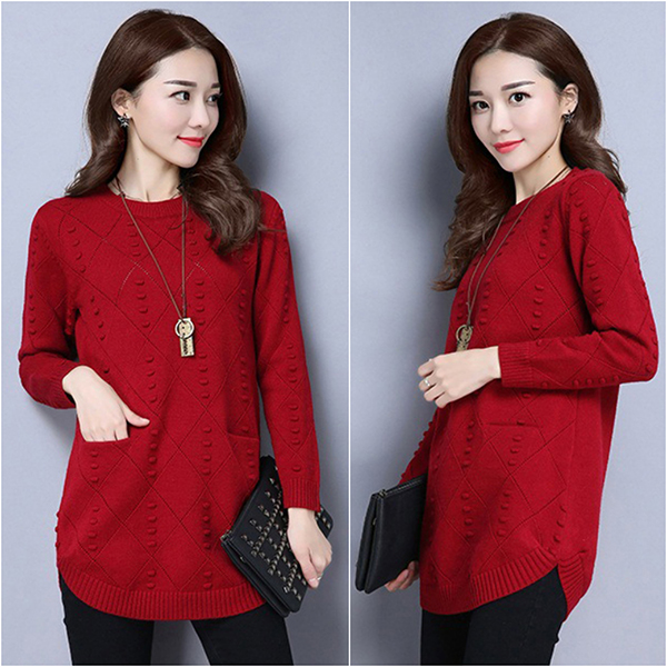 เสื้อไหมพรมแขนยาวถักลาย แต่งกระเป๋าคู่ (12056B)