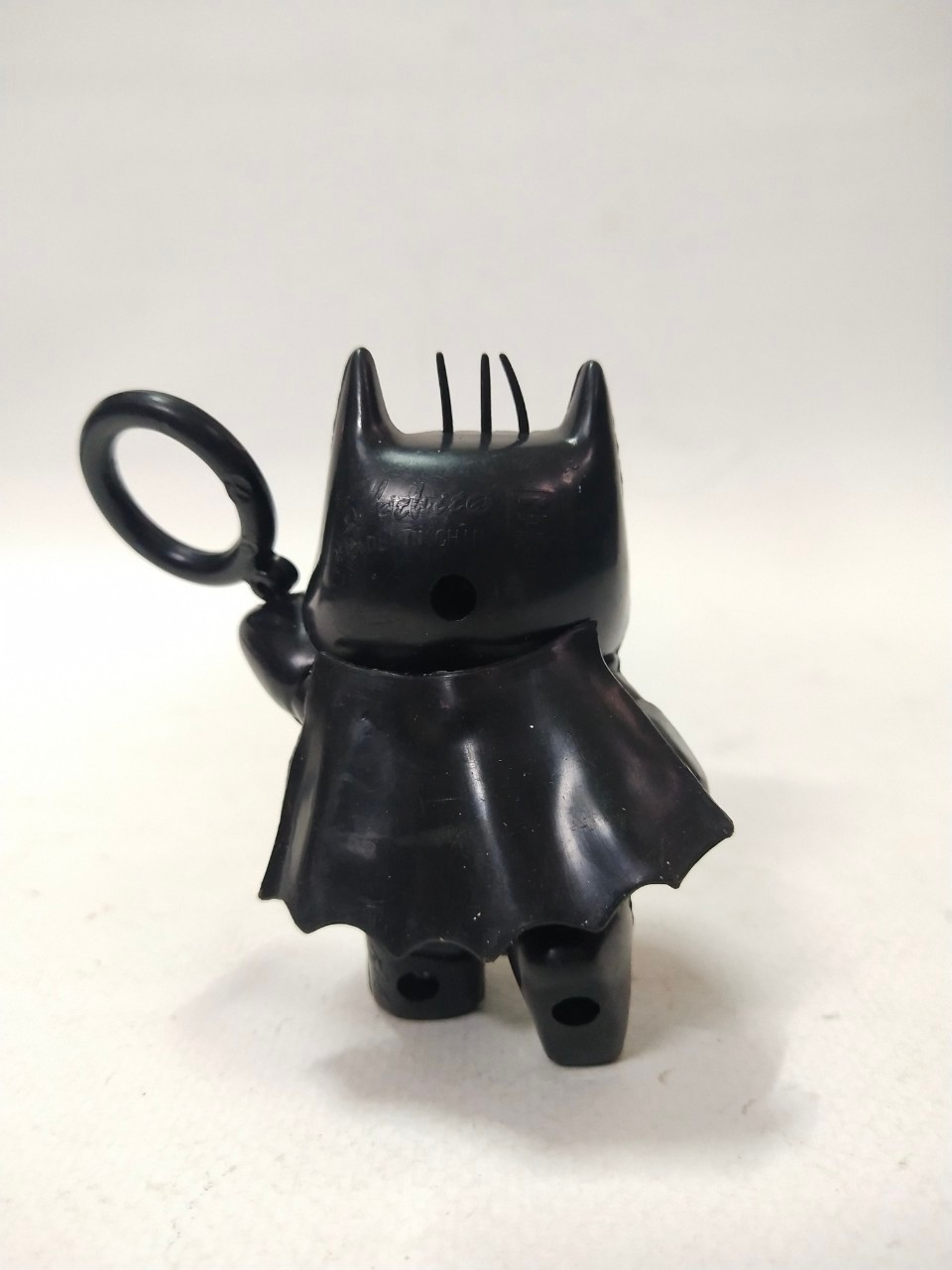 ตุ่นพลาสติก ปังปอน แบทแมน พรีเมี่ยม สุกี้MK งานเก่าเก็บสะสม มือสองตามสภาพ มีรอยบ้าง