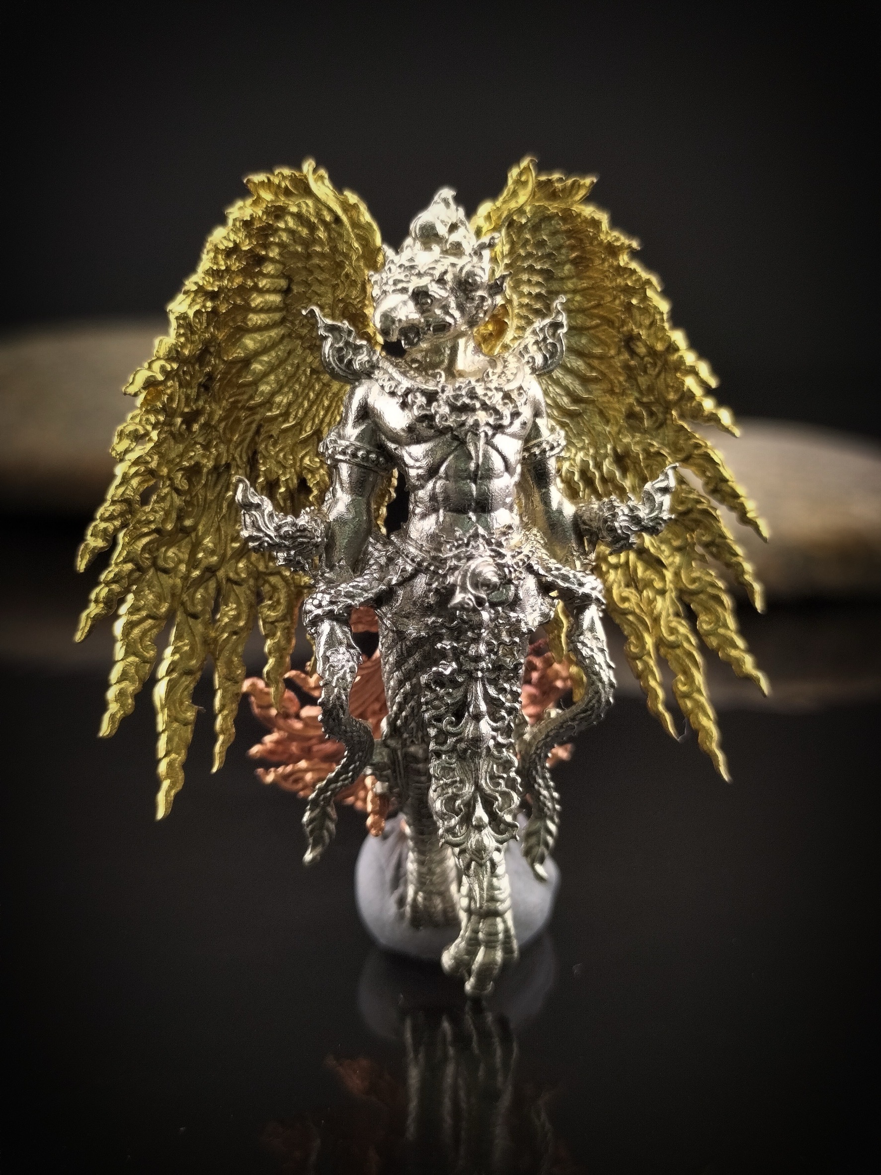 พญาครุฑปรเมศวร รุ่น มหาลาภเปิดขุมทรัพย์