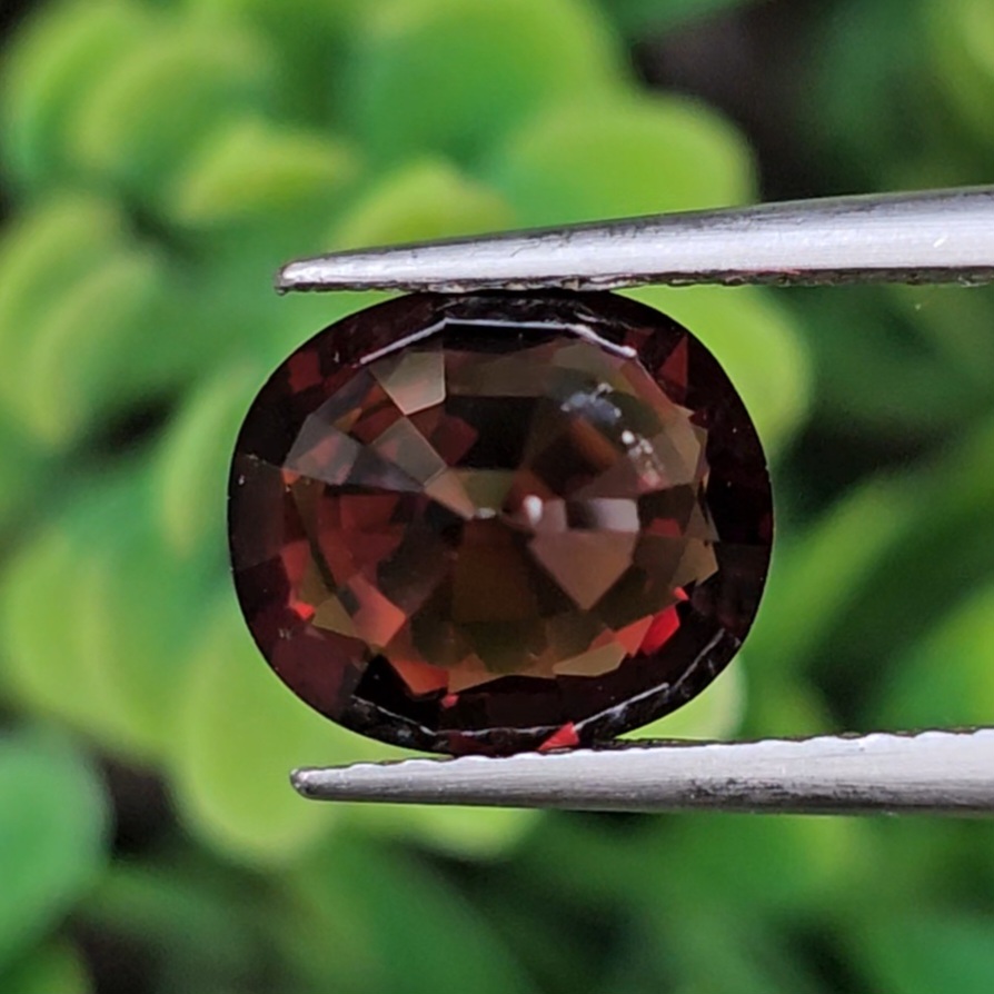 พลอย สปิเนล (Spinel) 1.93 กะรัต (Cts.) ดิบ (Unheated) พลอยแท้ อัญมณีมงคลประจําวันเกิด เครื่องประดับพลอย