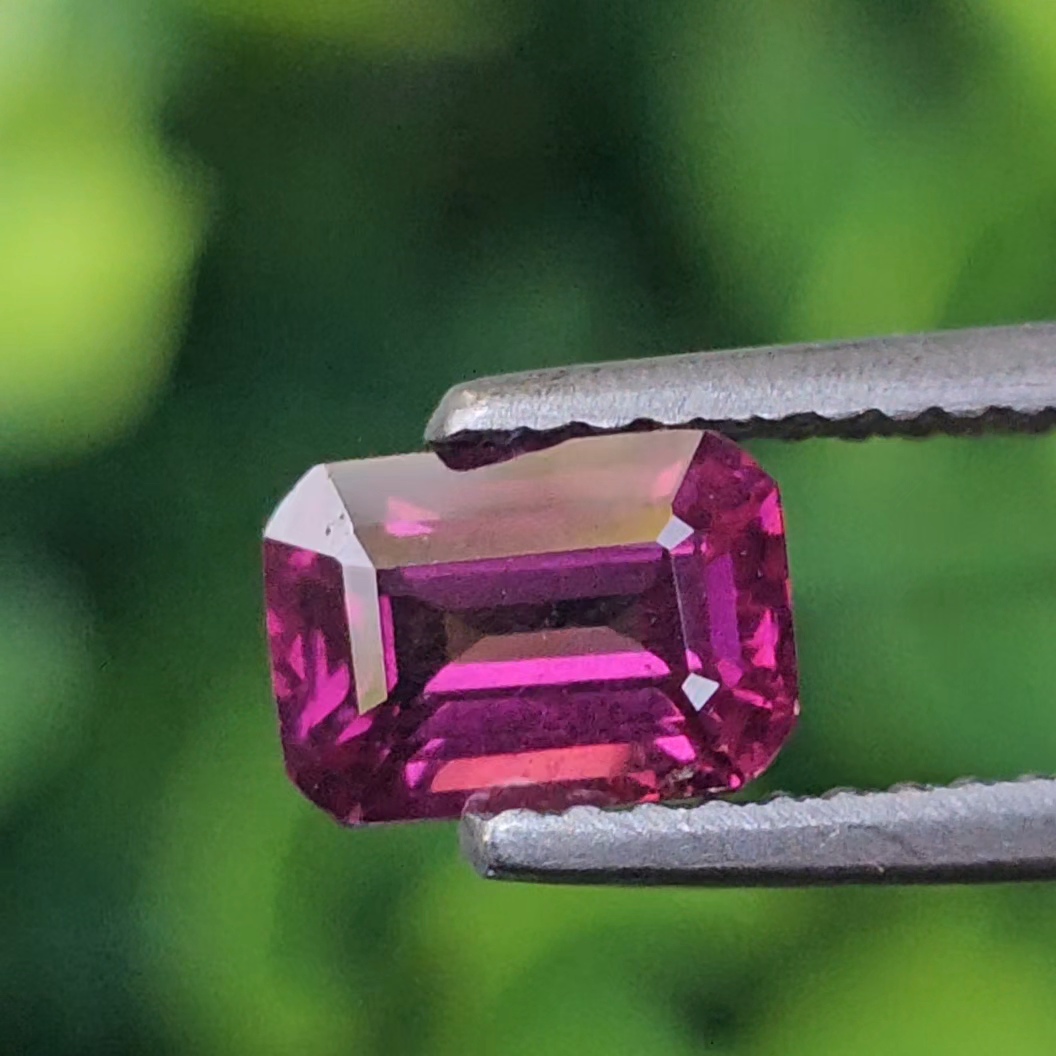 พลอย อุมบาไลต์ การ์เน็ต Umbalite Garnet 1.14 กะรัต (Cts.) ดิบ Unheated พลอยแท้ อัญมณีมงคลประจําวันเกิด เครื่องประดับพลอย