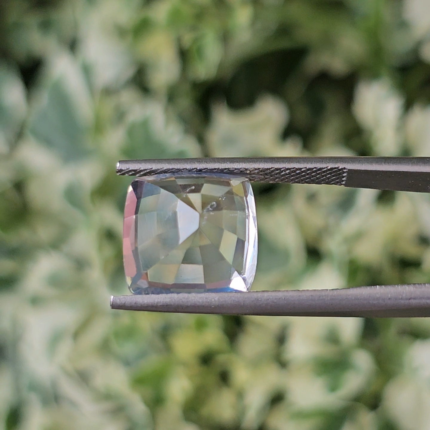 พลอย มูนสโตน เรนโบว์ Rainbow Moonstone 5.64 กะรัต (cts.) พลอยแท้ อัญมณีมงคลประจําวันเกิด เครื่องประดับพลอย