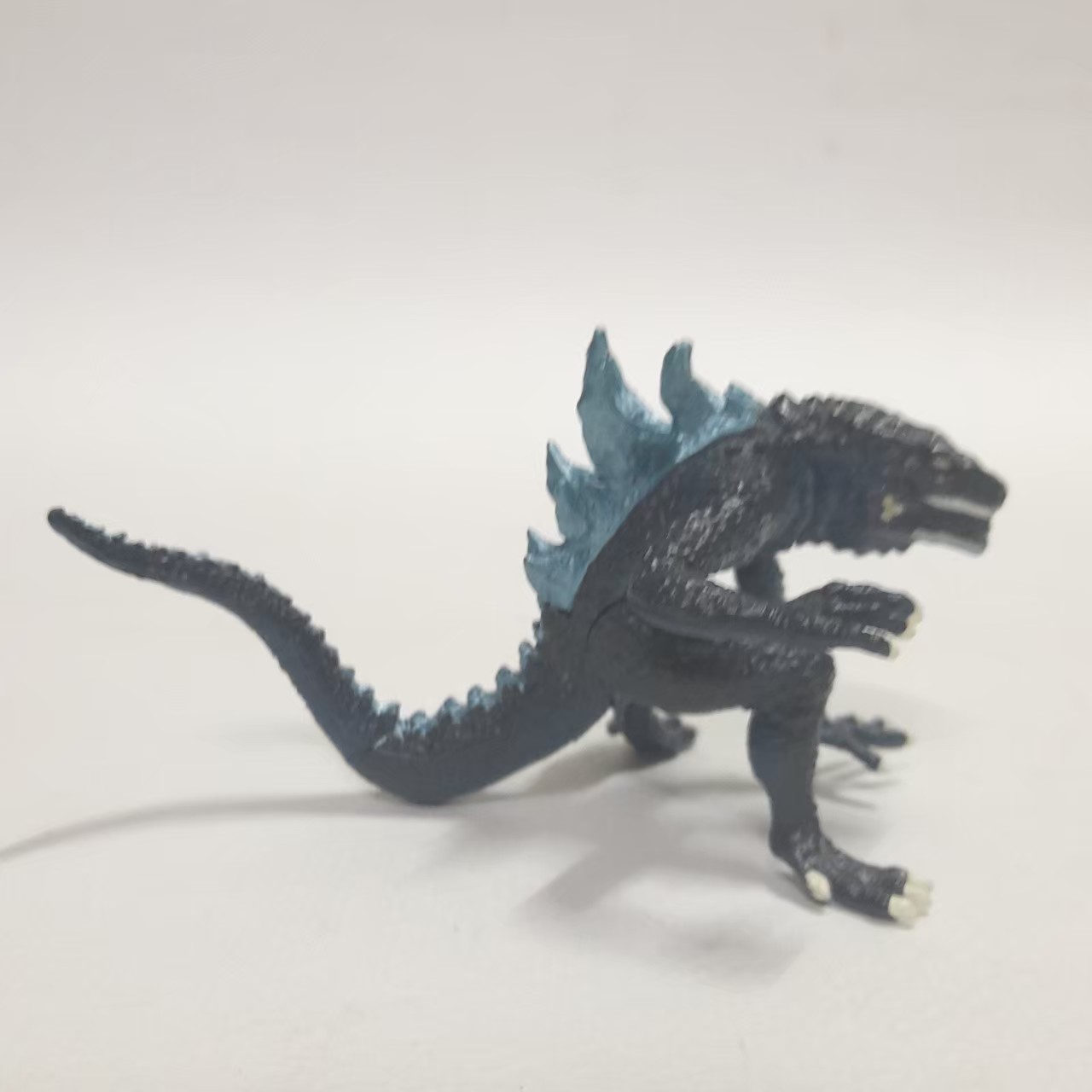 กาชาปอง zilla (ก๊อตซิลล่า อเมริกา) ขนาดตามรูป หายาก มีกาวบางชิ้น มือสองสภาพดี