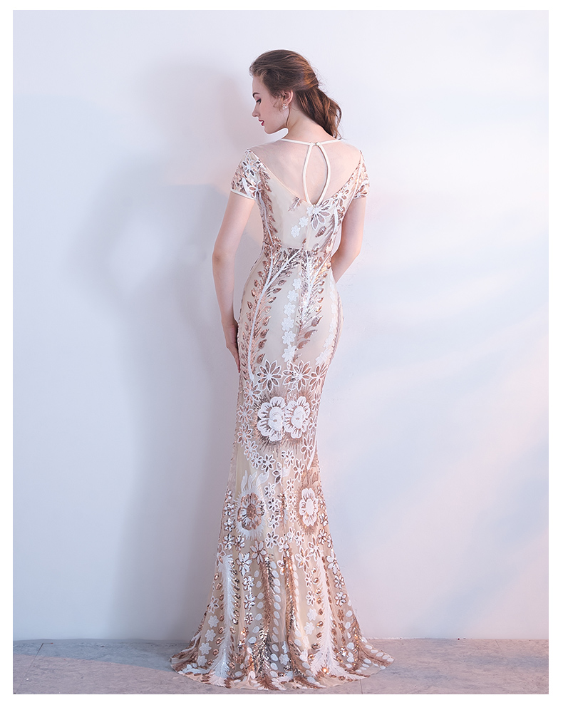 ชุดราตรียาวแขนสั้นทรงหางปลา สีครีมแชมเปญ แต่งเลื่อมลายดอกไม้(ซิปหลัง)