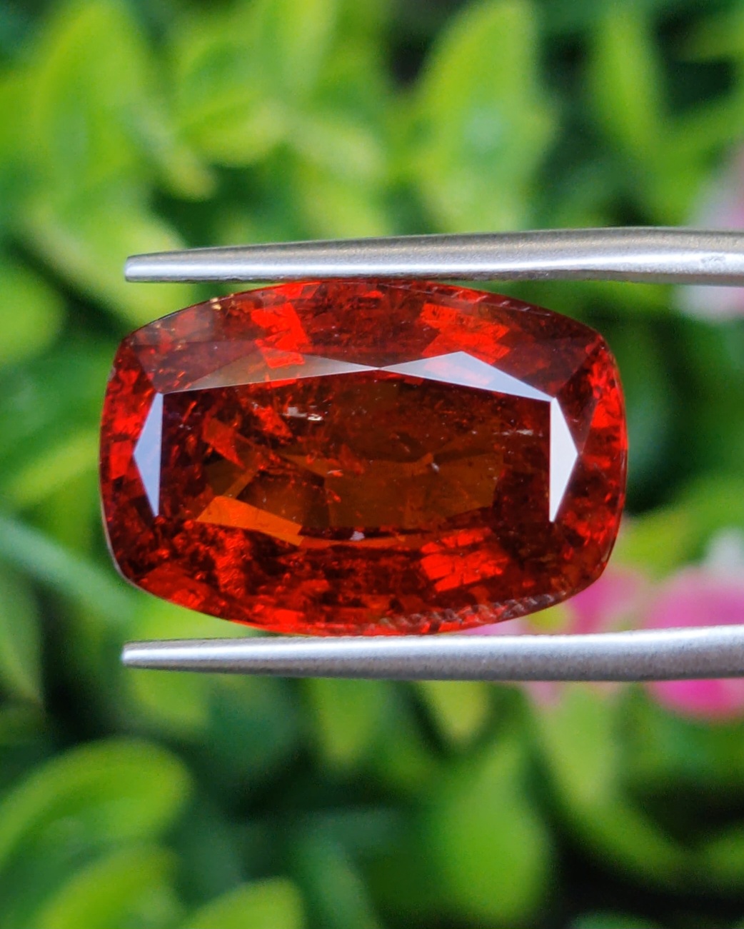 พลอย สเปสซาร์ไทต์ Spessartite Garnet 18.28 กะรัต Cts. พลอยแท้ อัญมณีมงคลประจําวันเกิด เครื่องประดับพลอย